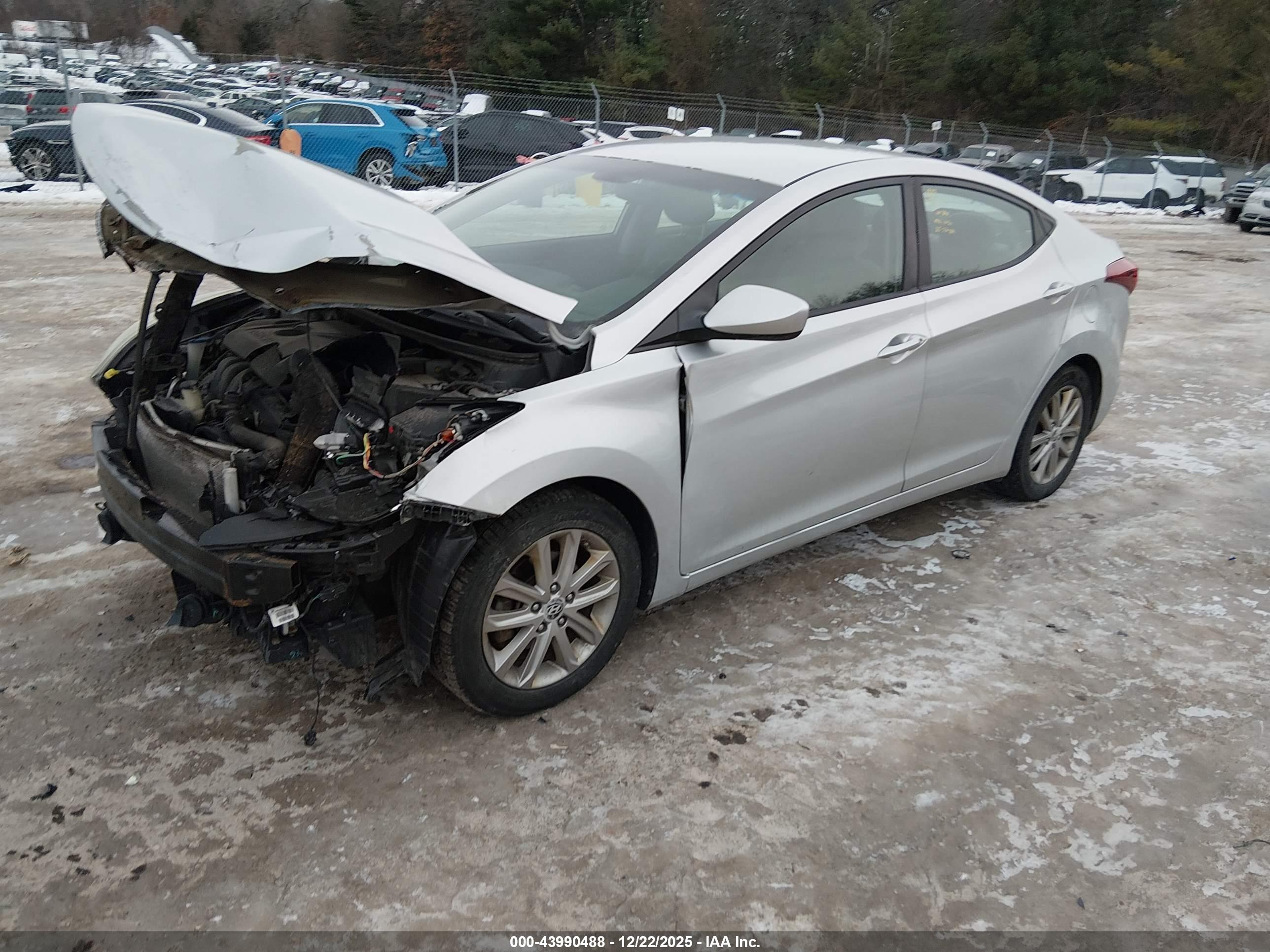 HYUNDAI ELANTRA image 2