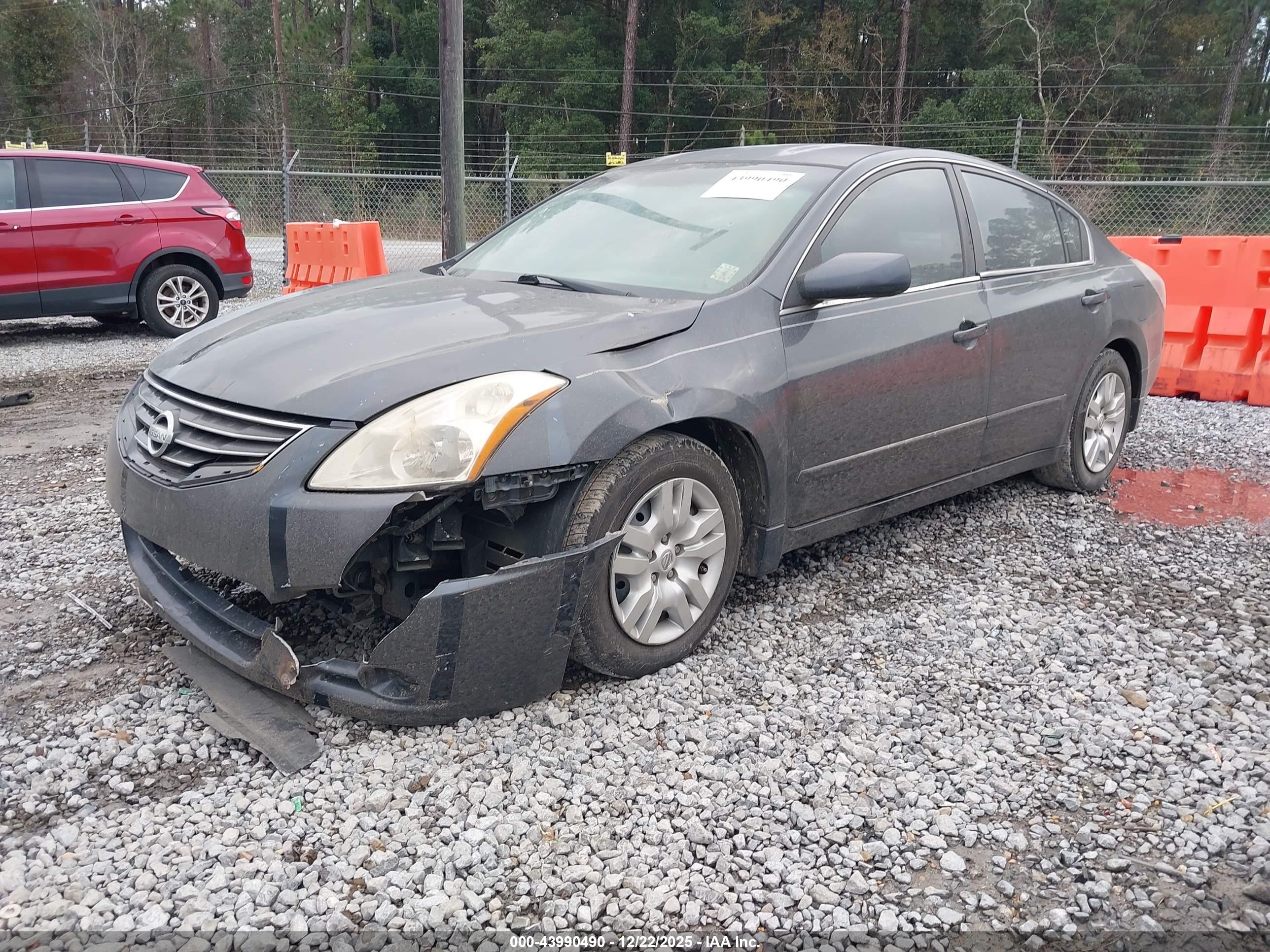 NISSAN ALTIMA image 2
