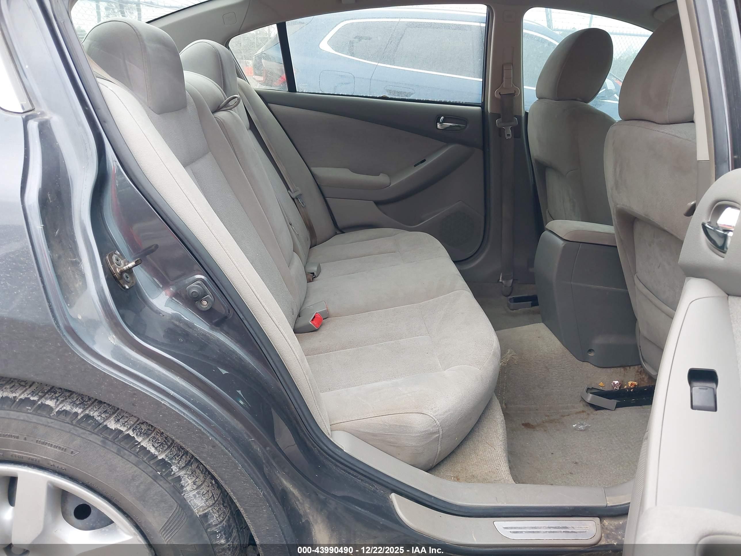 NISSAN ALTIMA image 8
