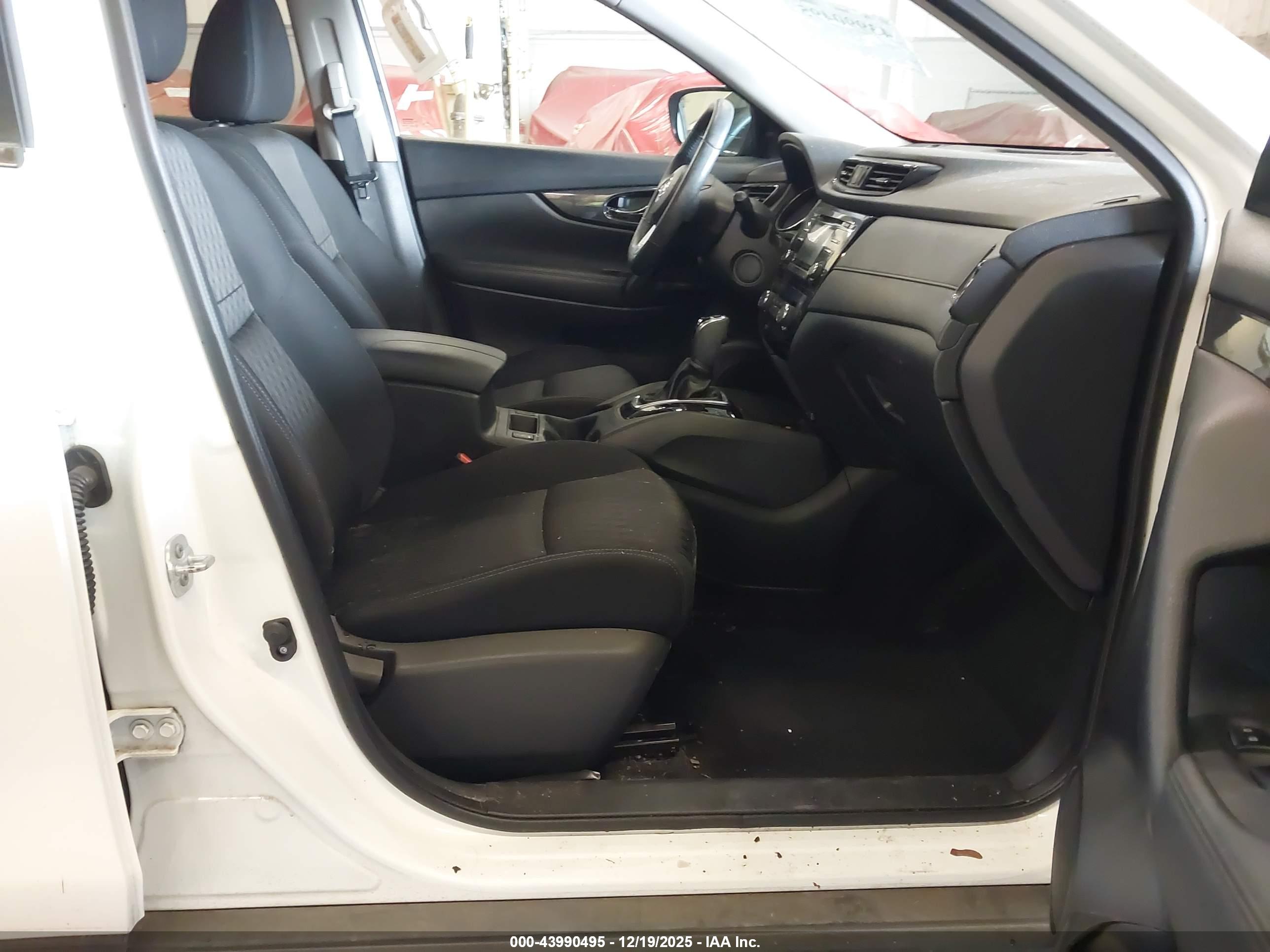 NISSAN ROGUE image 5