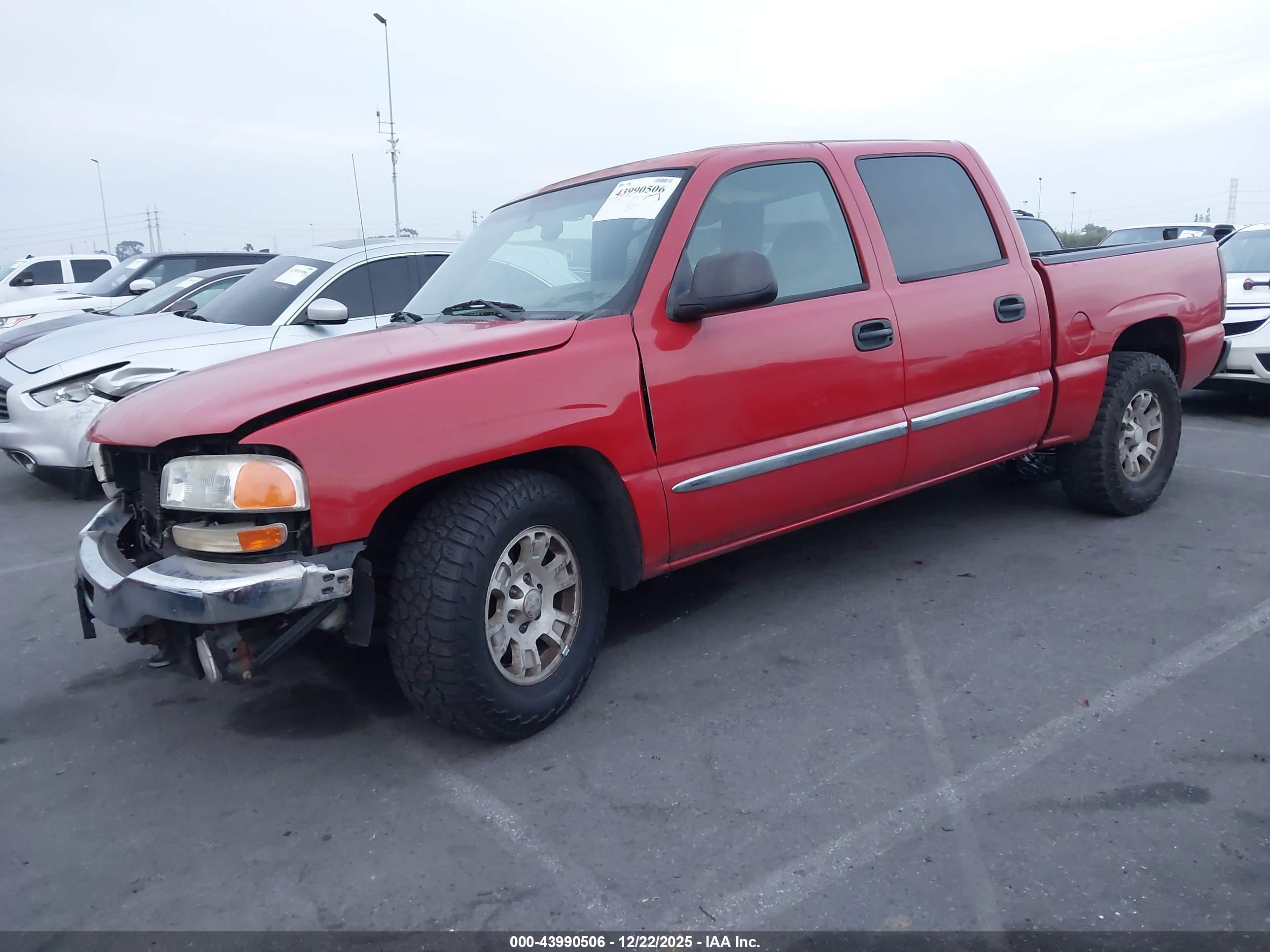 GMC SIERRA image 2