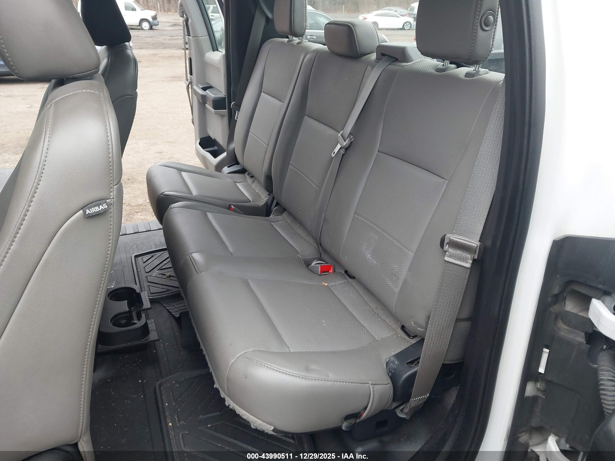 FORD F-150 image 8