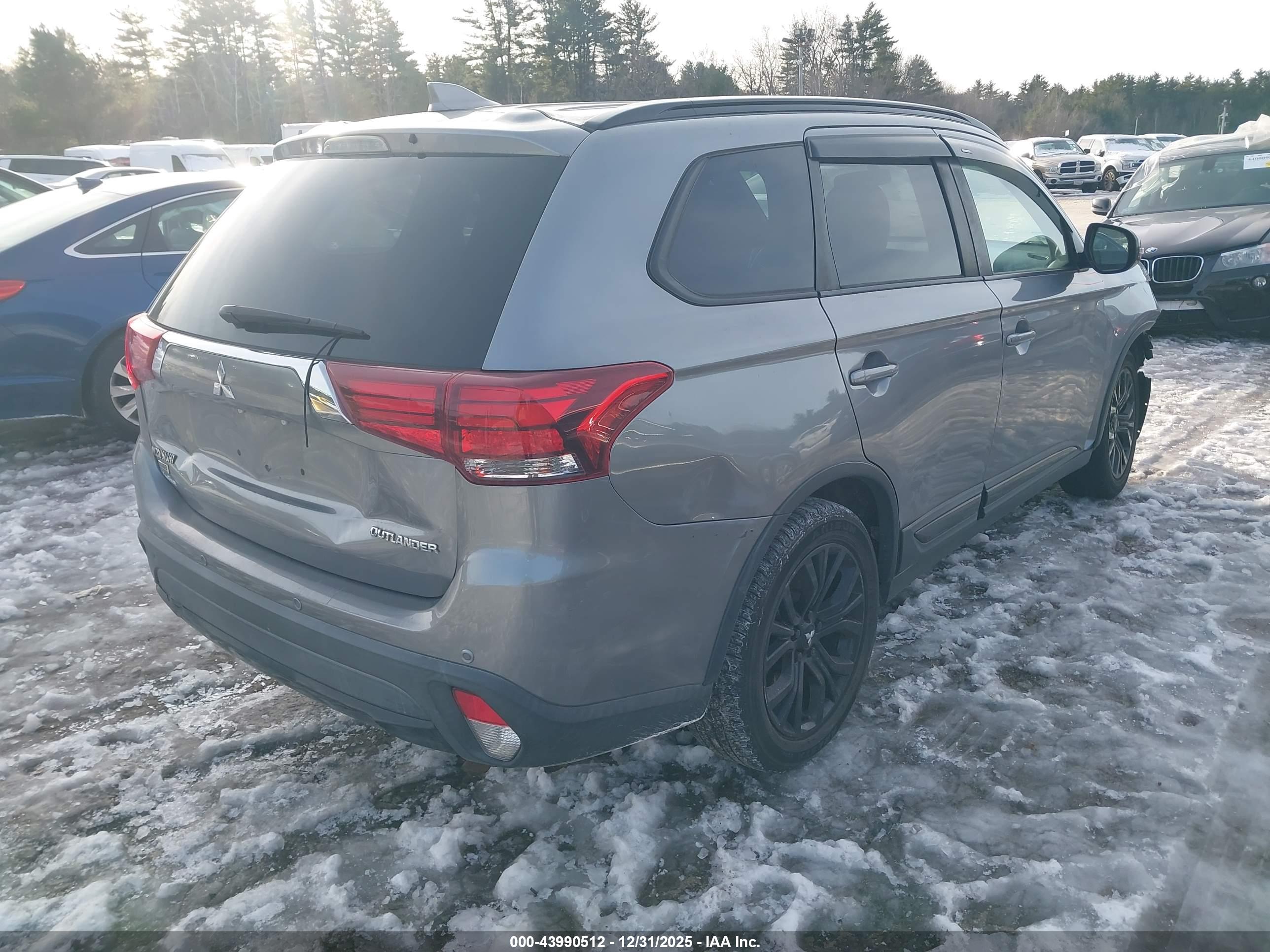 MITSUBISHI OUTLANDER image 4
