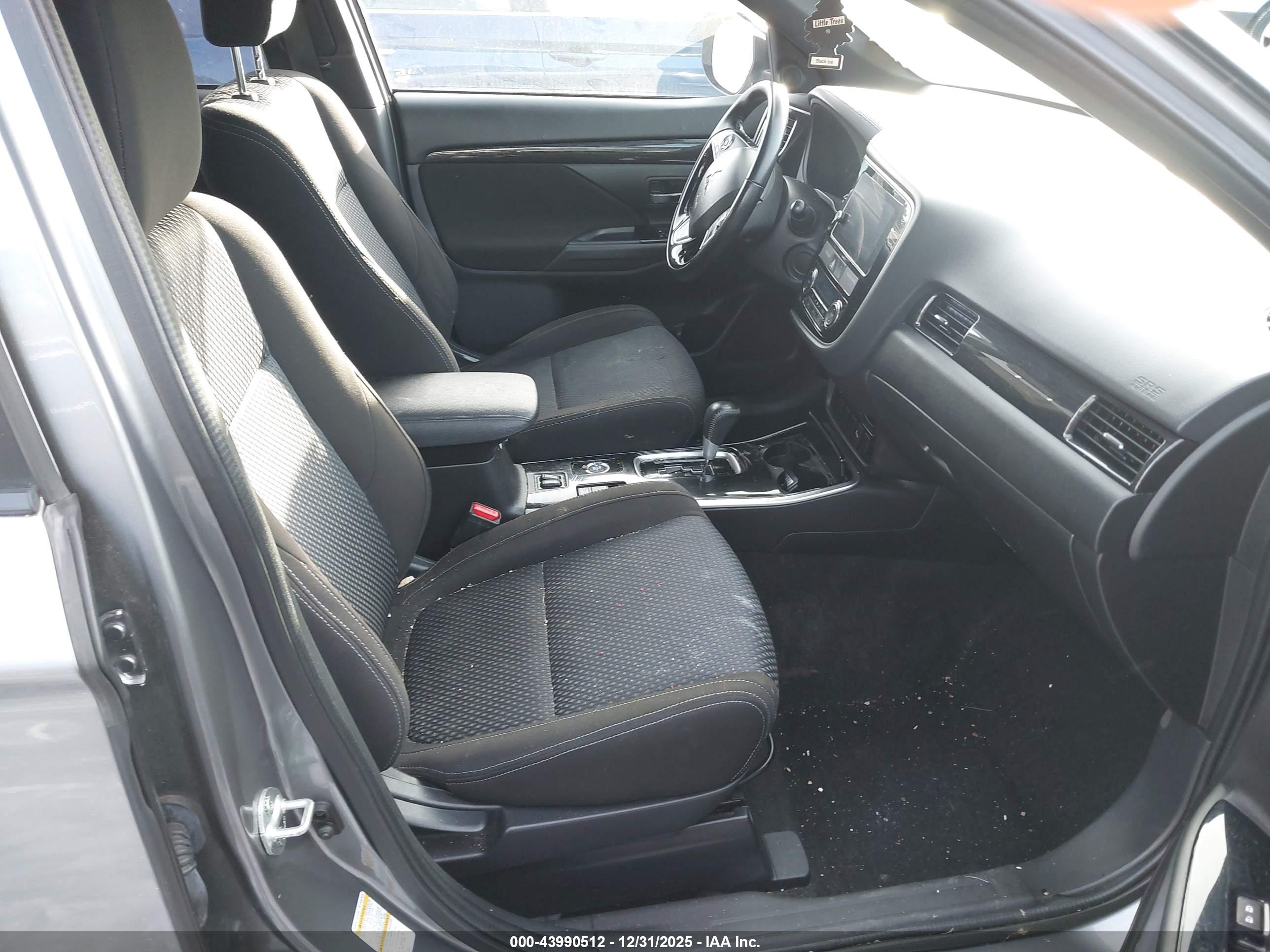 MITSUBISHI OUTLANDER image 5