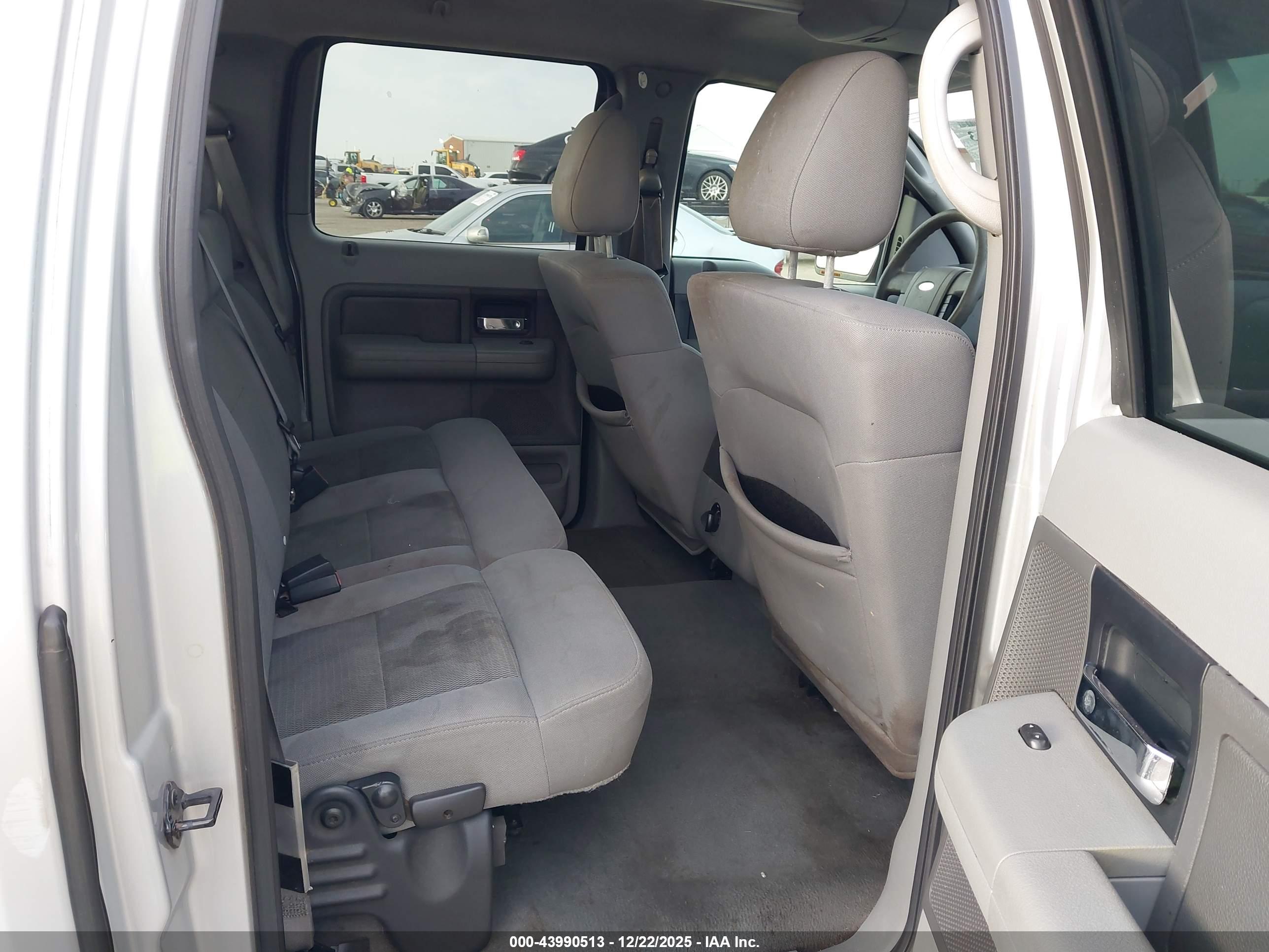FORD F-150 image 8