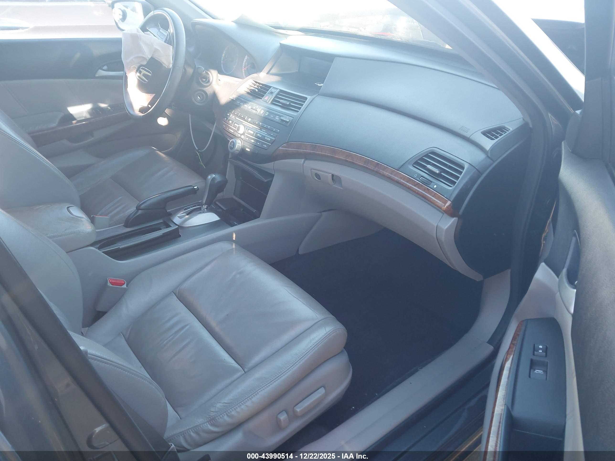 HONDA ACCORD image 5