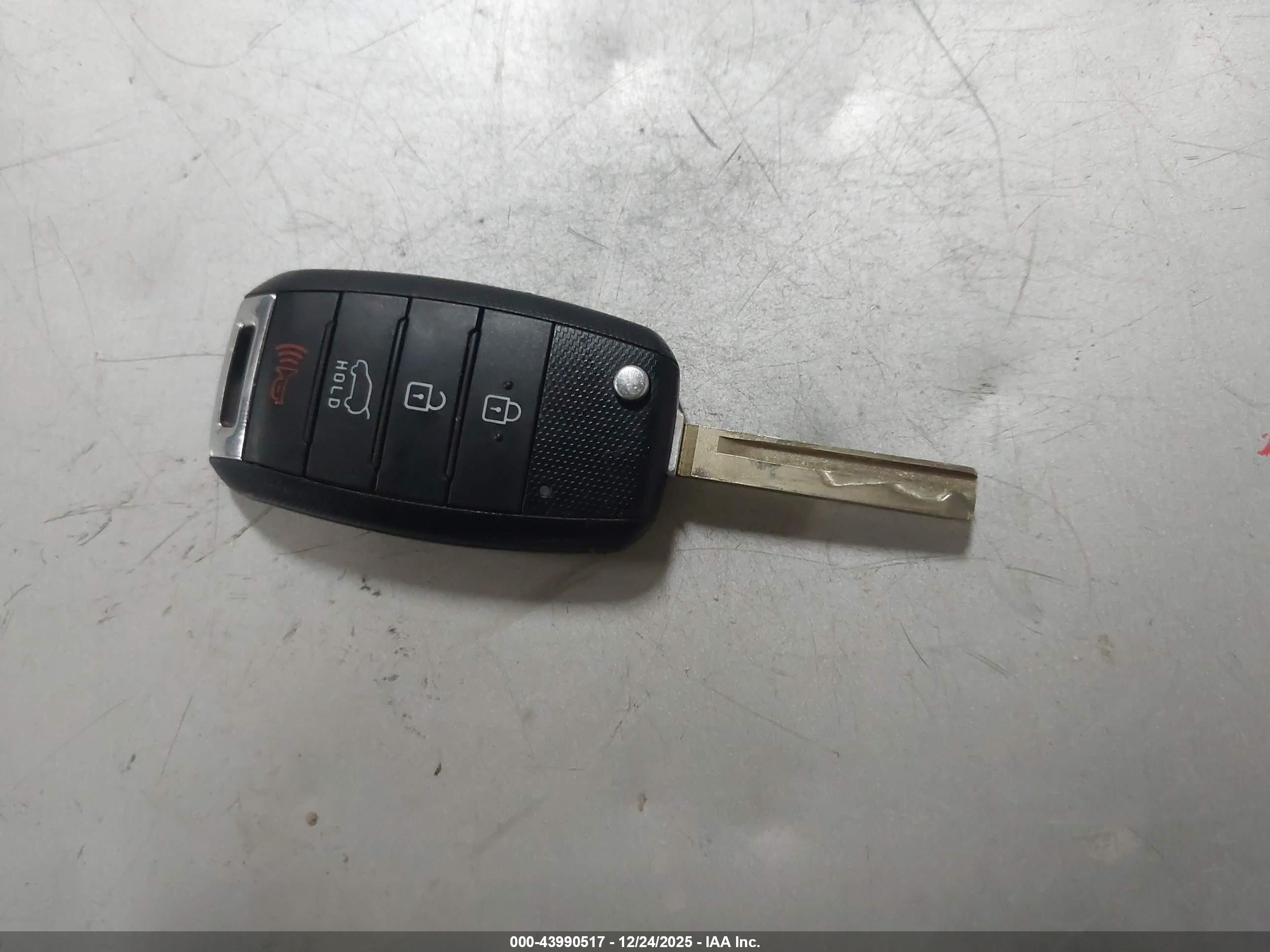 KIA SORENTO image 11