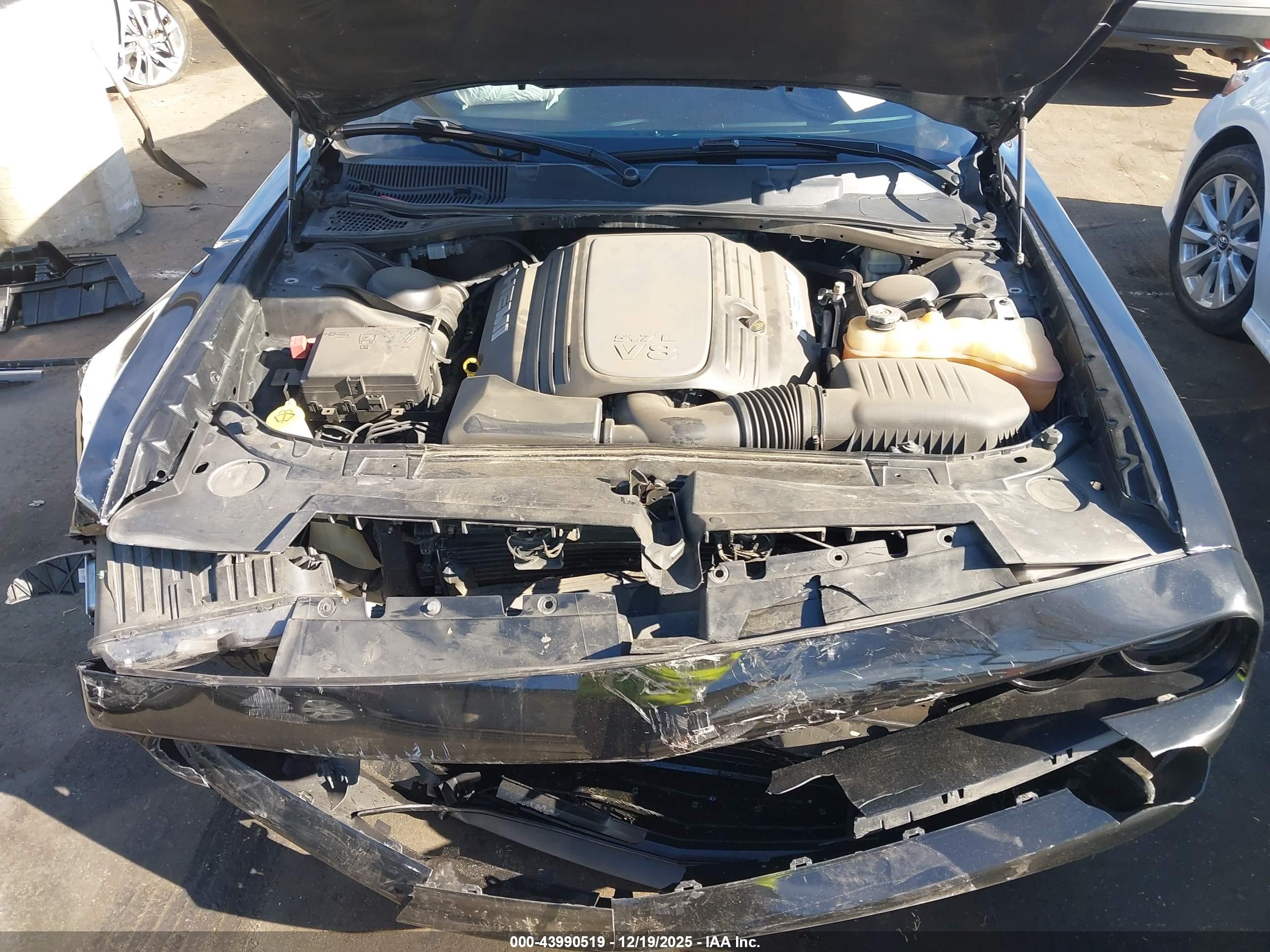 DODGE CHALLENGER image 10