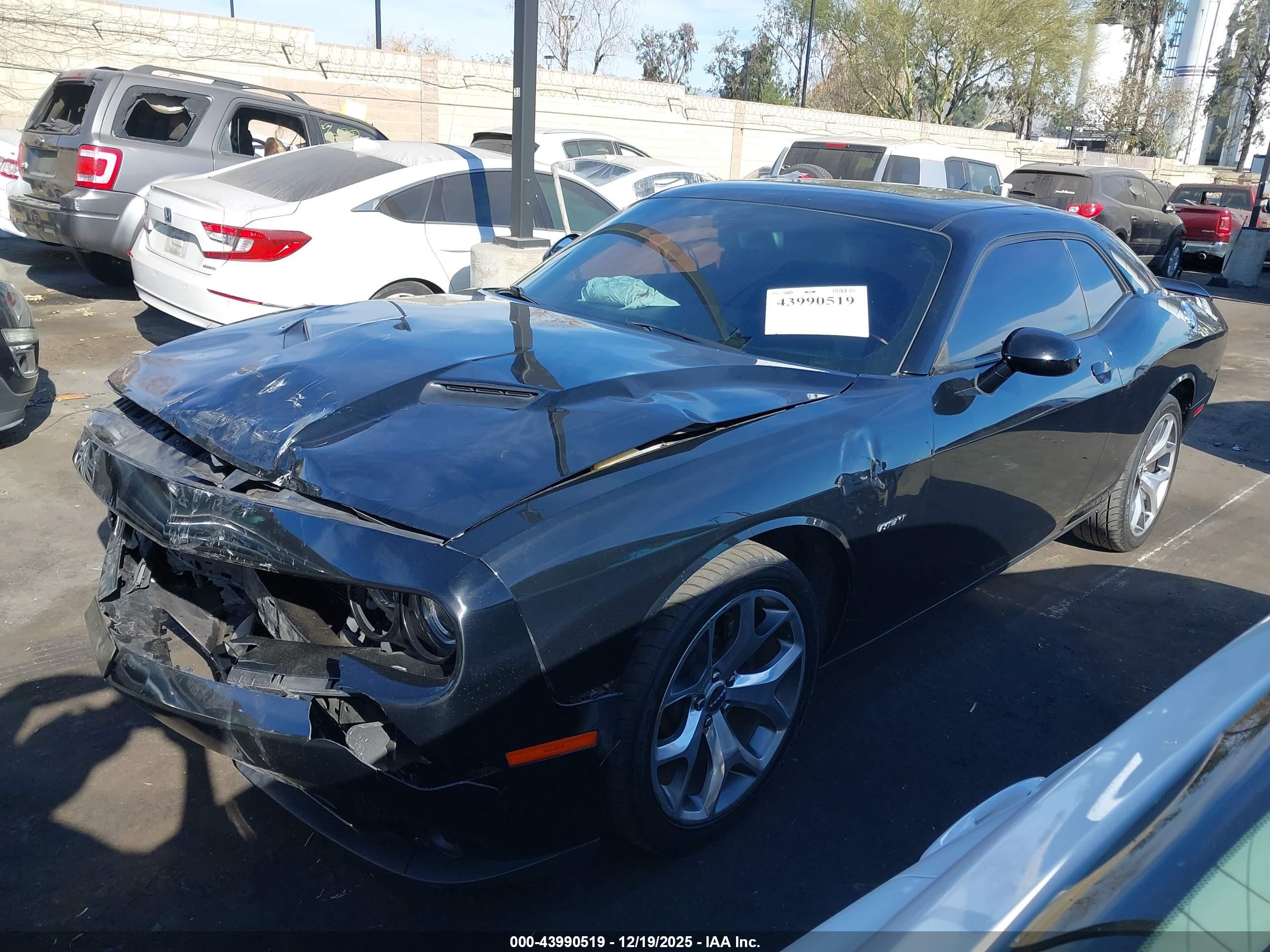 DODGE CHALLENGER image 2