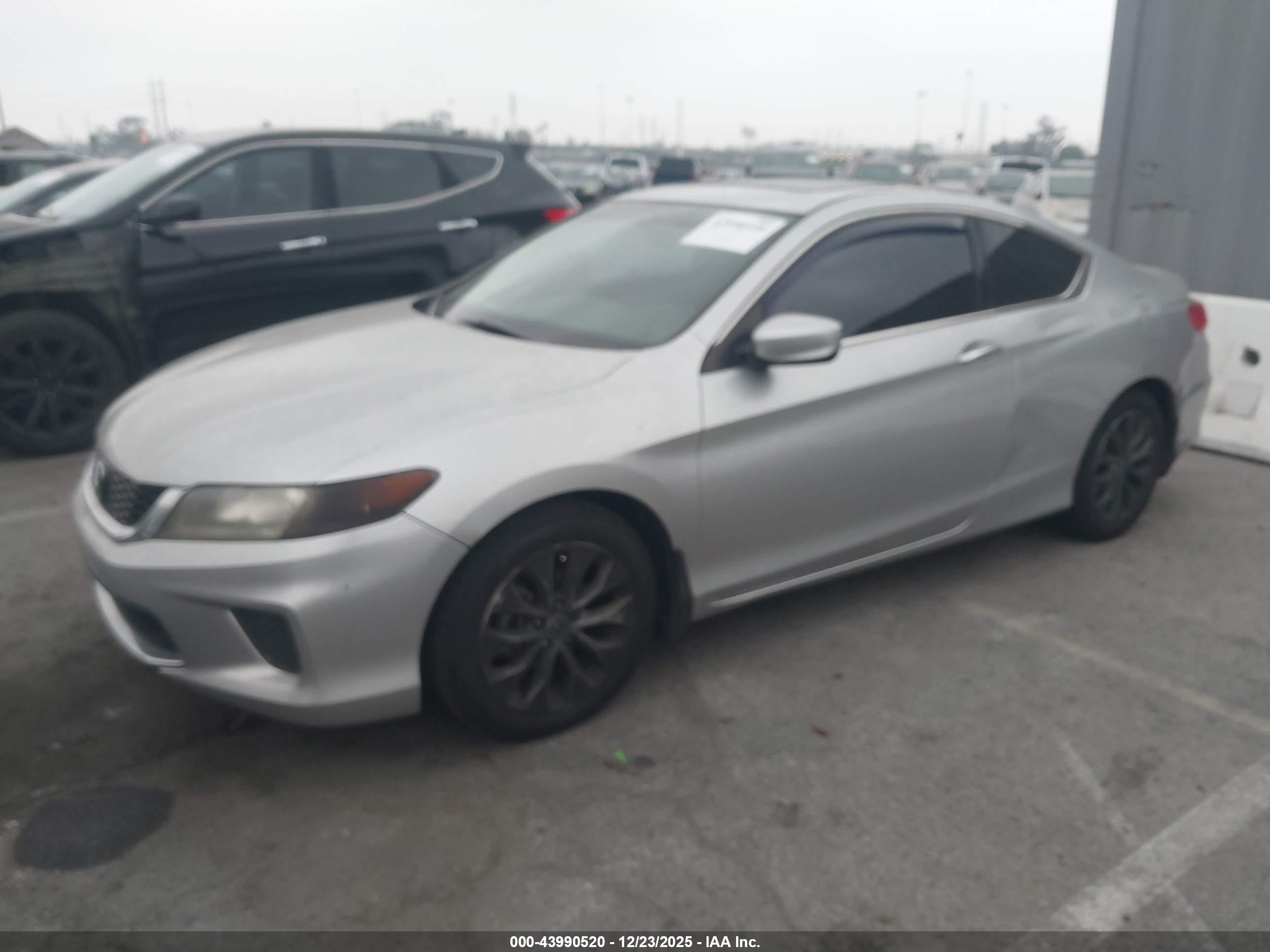 HONDA ACCORD image 2