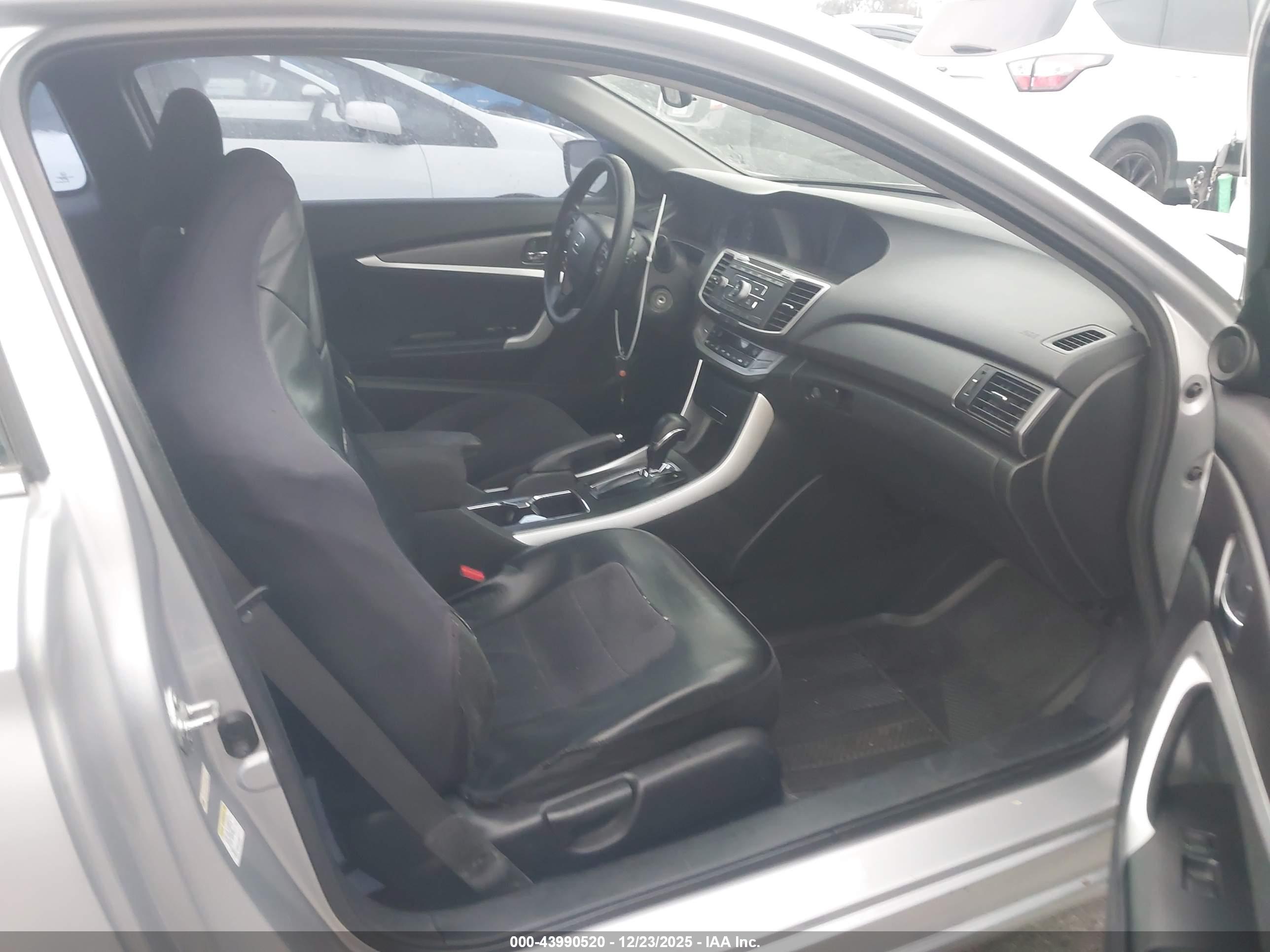 HONDA ACCORD image 5