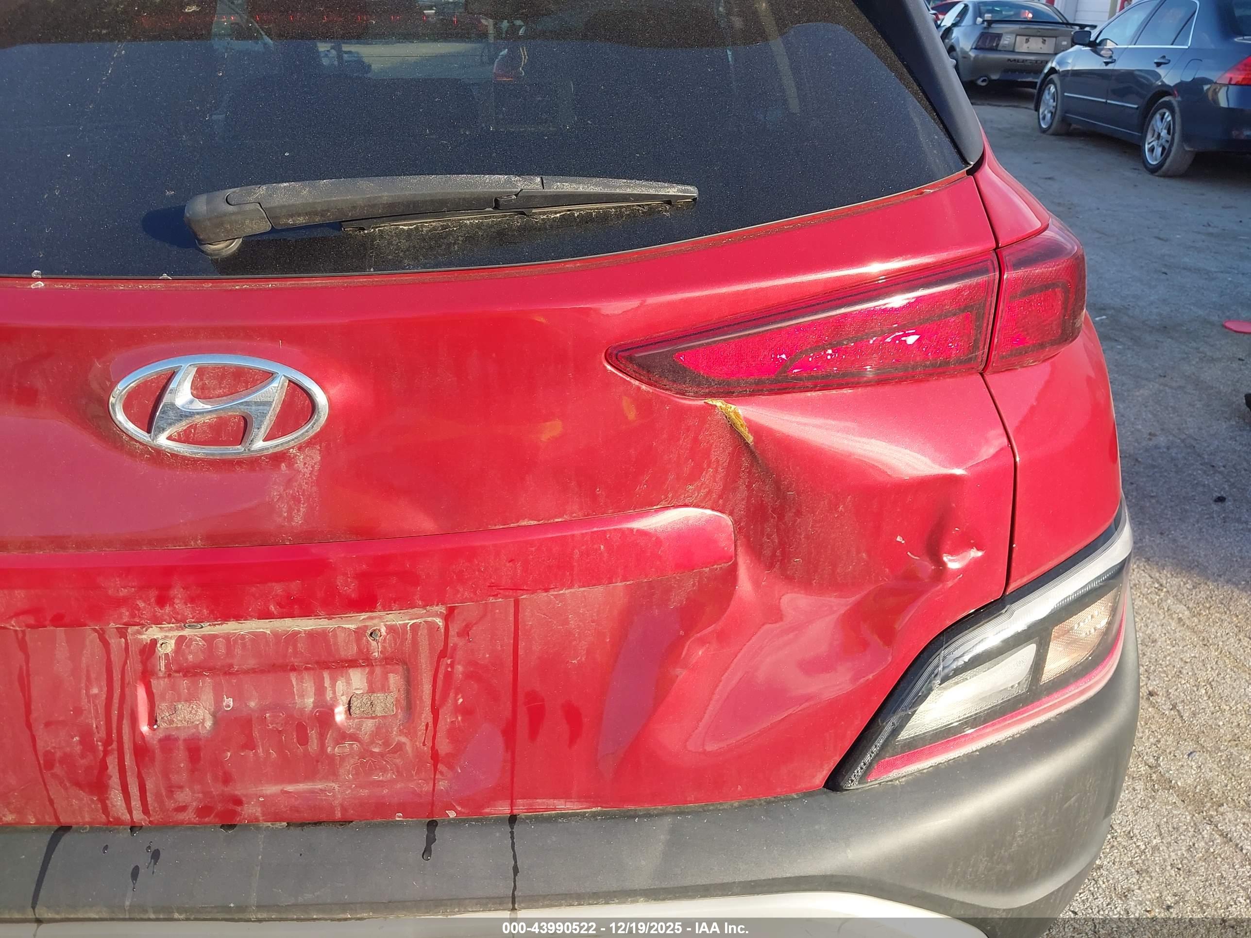 HYUNDAI KONA image 6