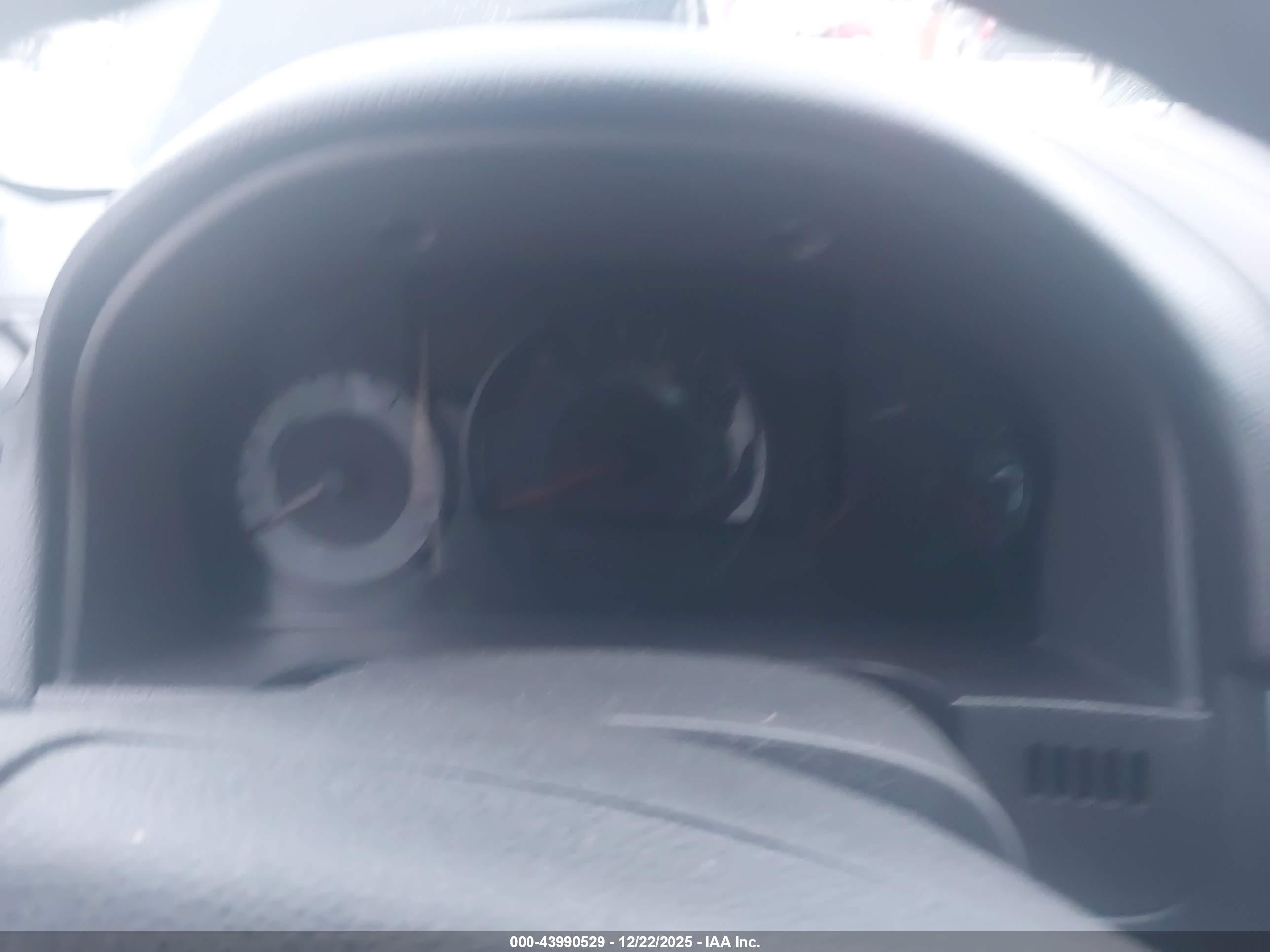 FORD FUSION image 7