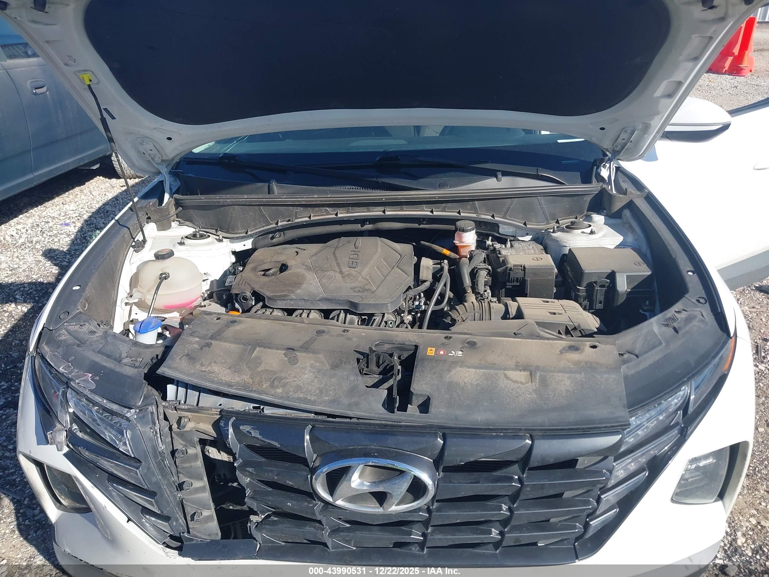HYUNDAI TUCSON image 10