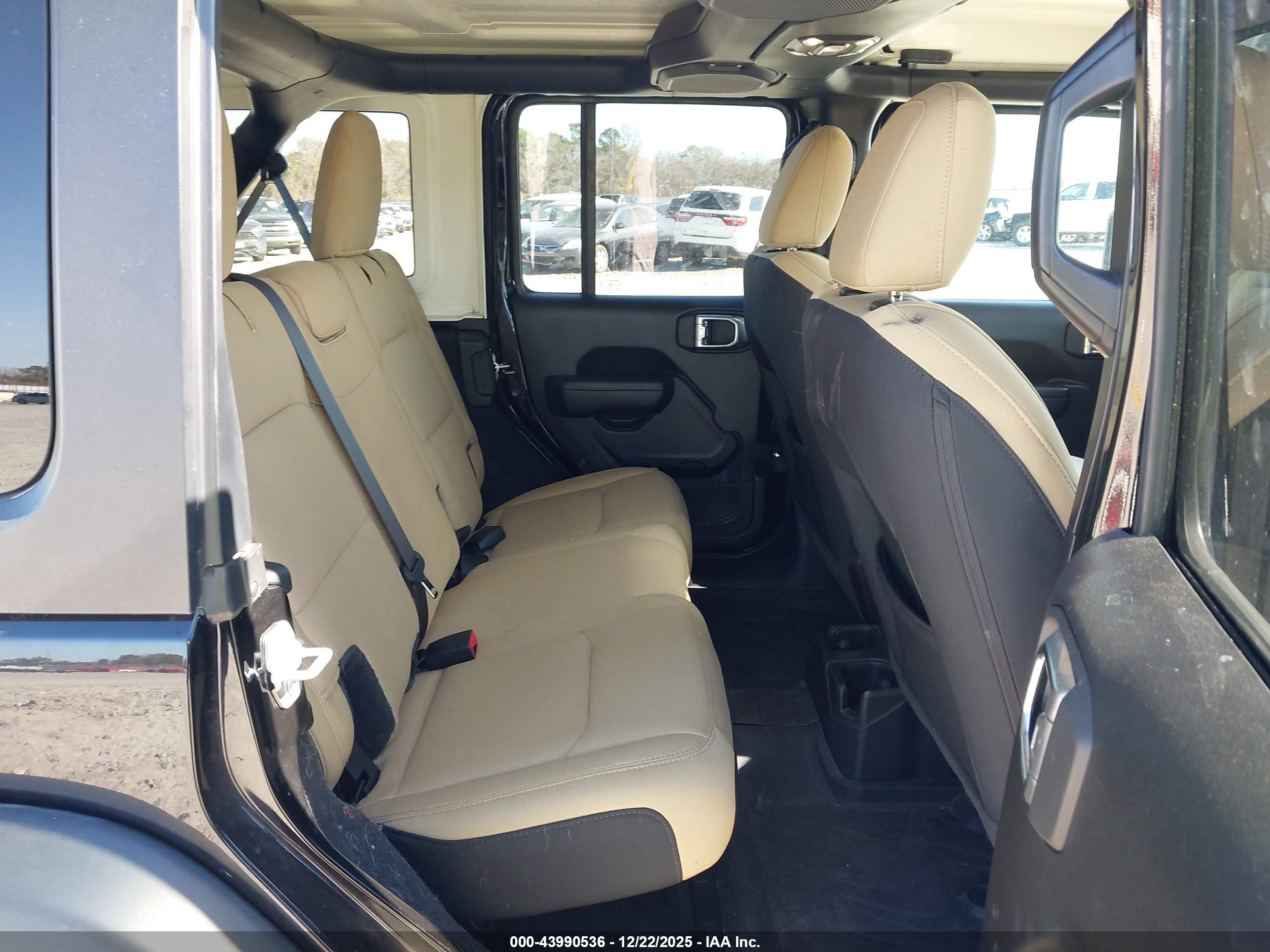 JEEP WRANGLER image 8