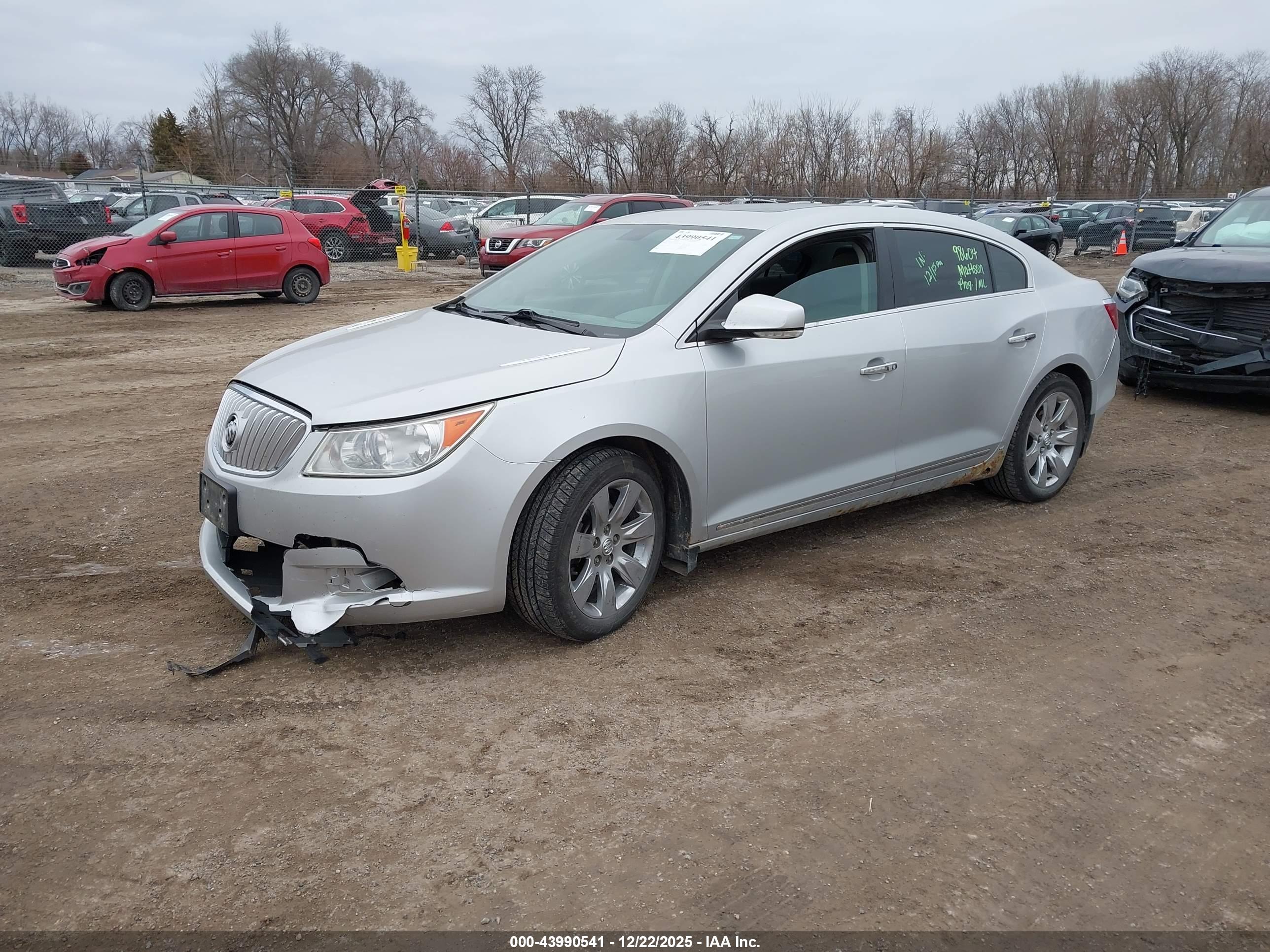 BUICK LACROSSE image 2
