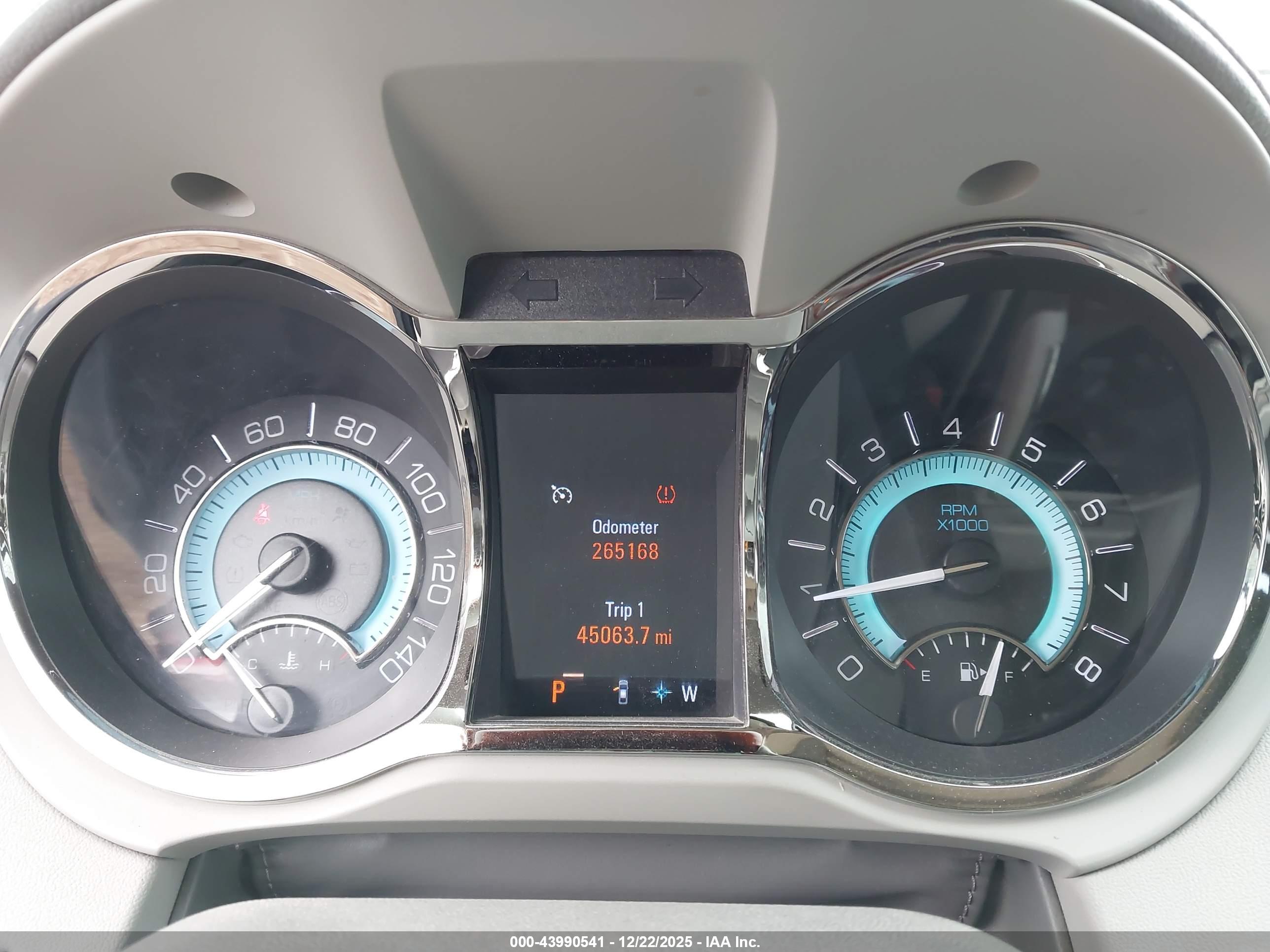 BUICK LACROSSE image 7