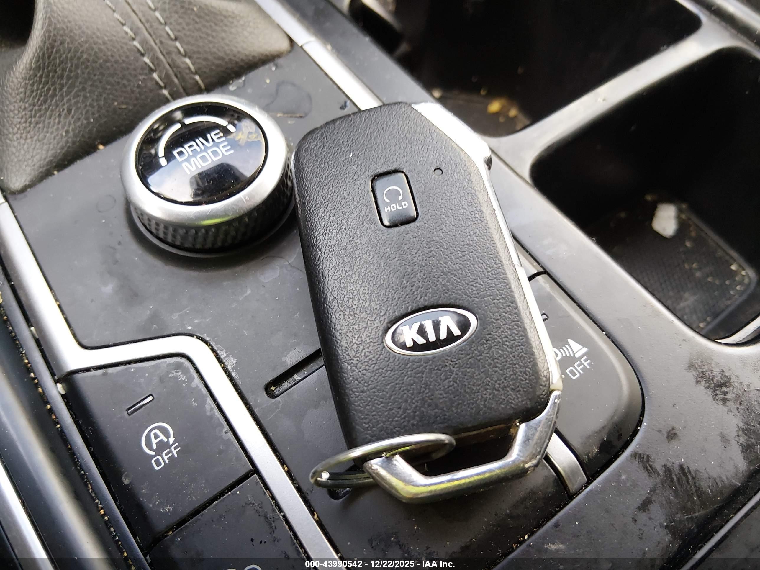KIA SORENTO image 11