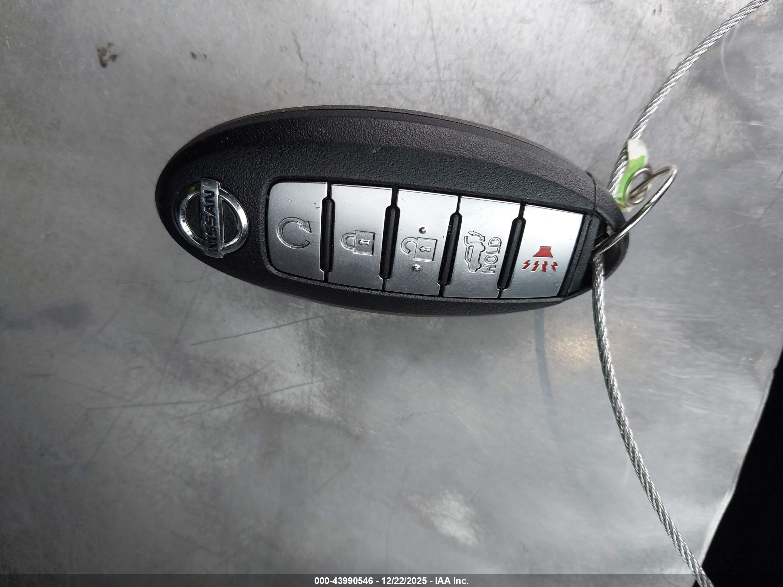 NISSAN ROGUE image 11