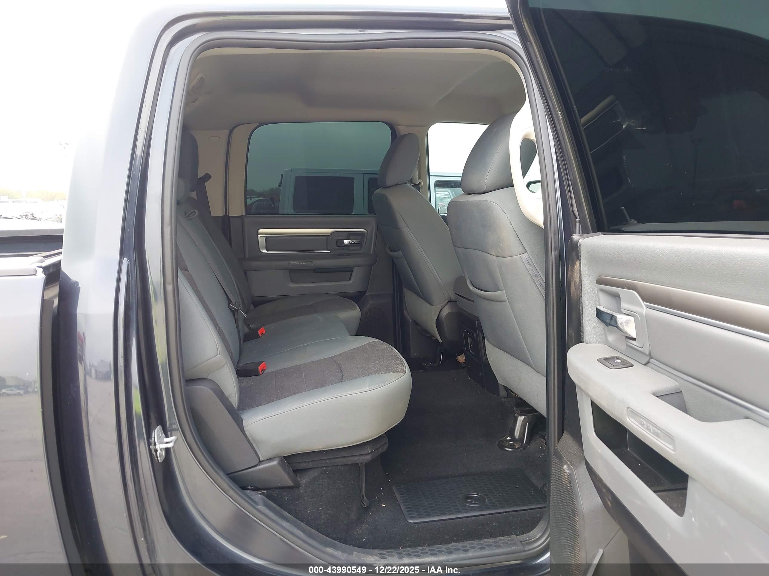 RAM 1500 image 8