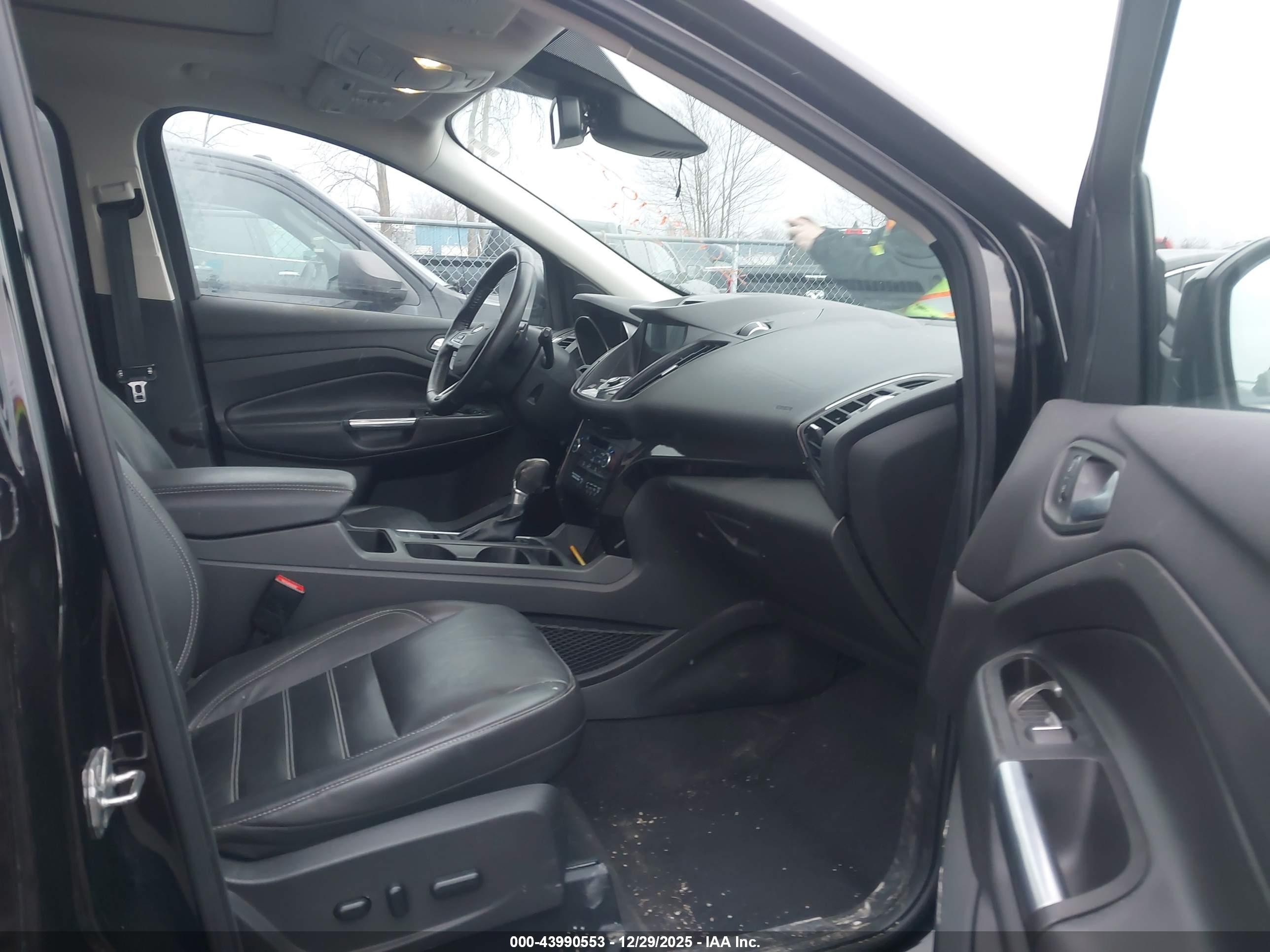 FORD ESCAPE image 5