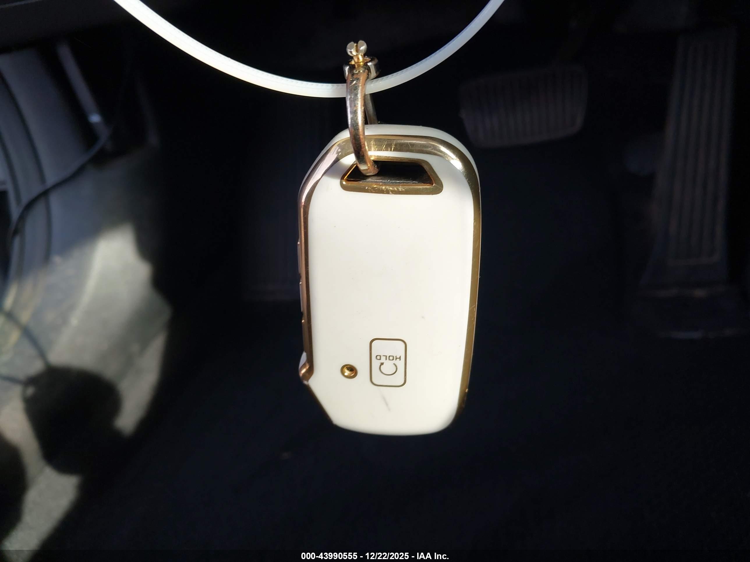 KIA K5 image 11