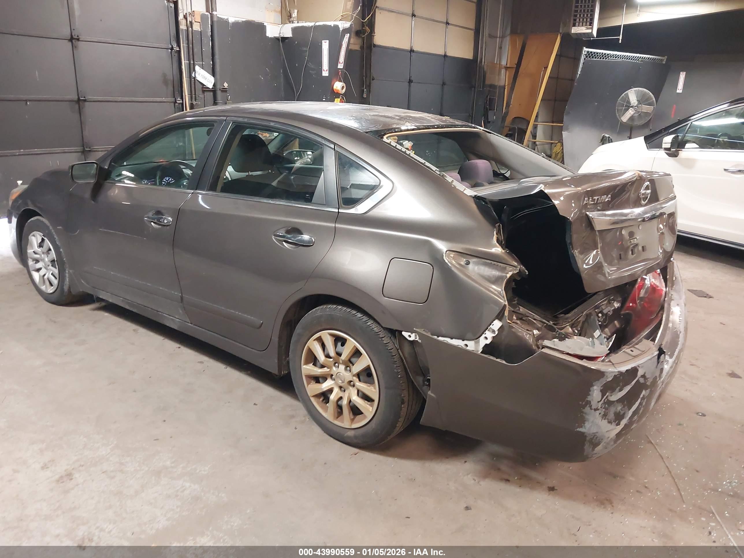 NISSAN ALTIMA image 3