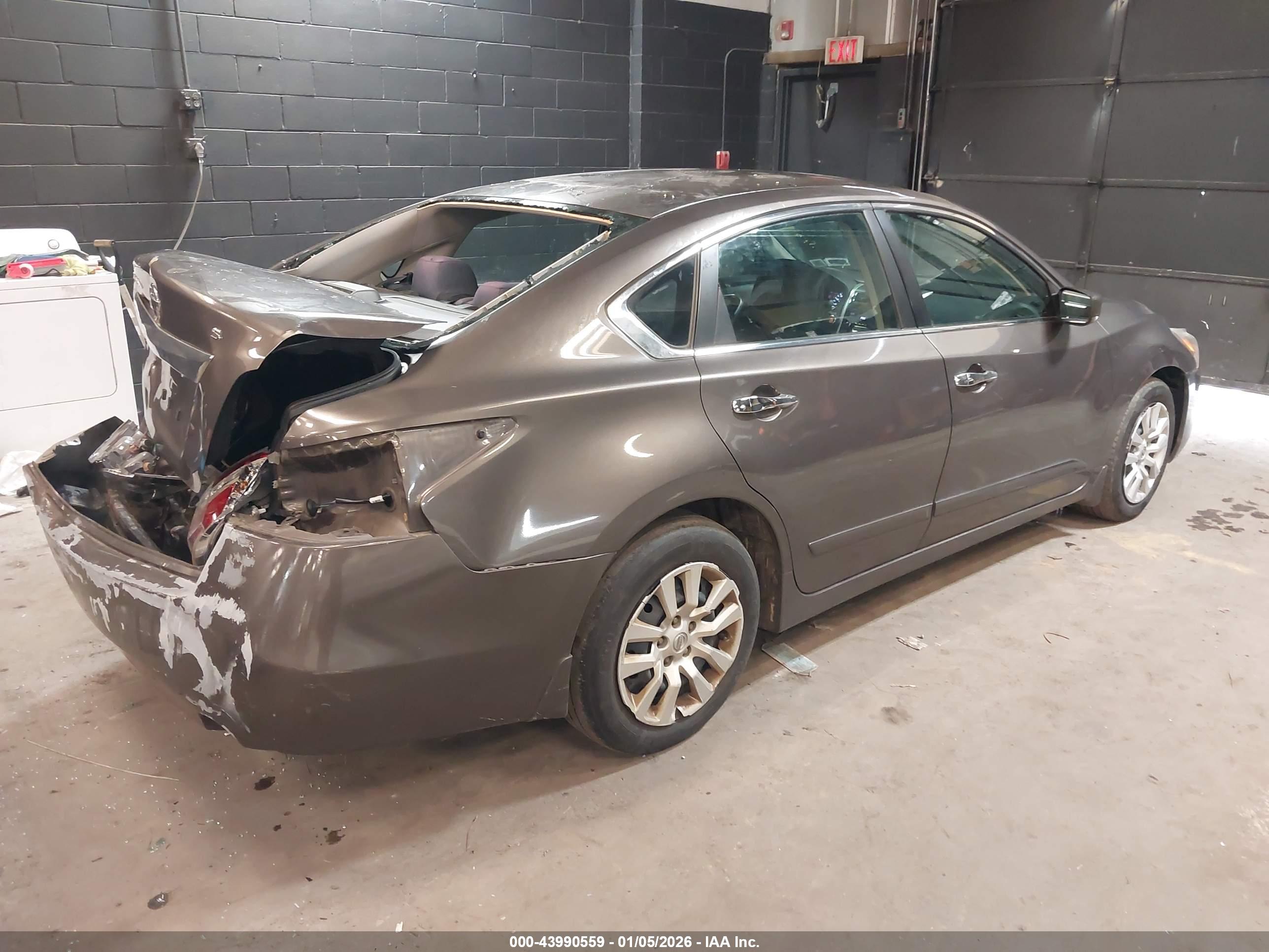 NISSAN ALTIMA image 4