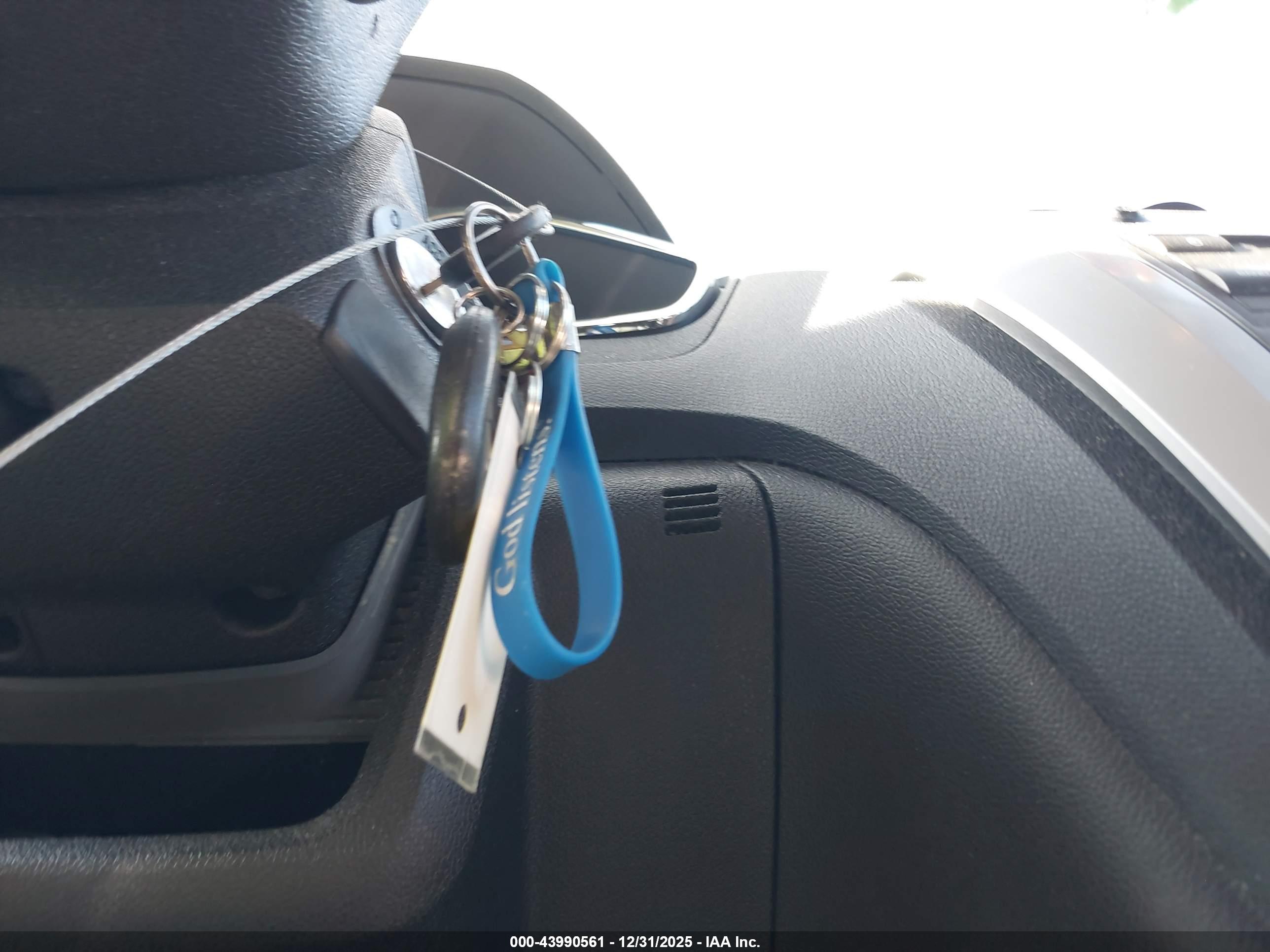 CHEVROLET TRAVERSE image 11