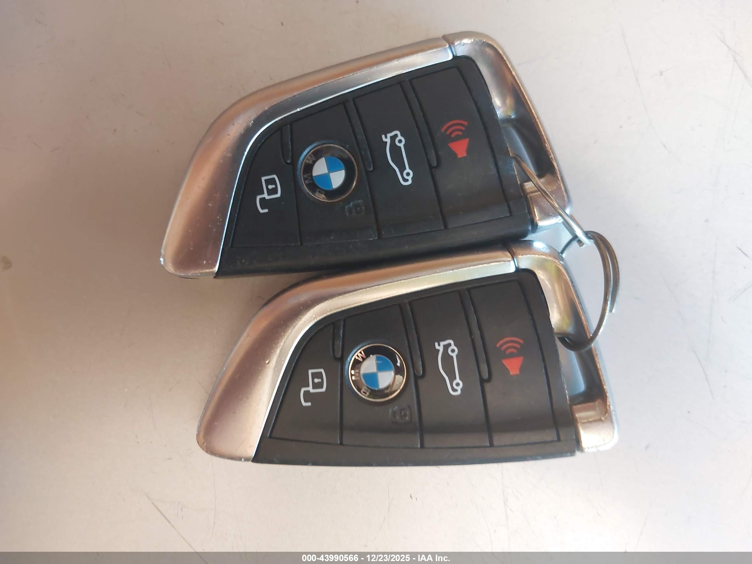 BMW 330I image 11