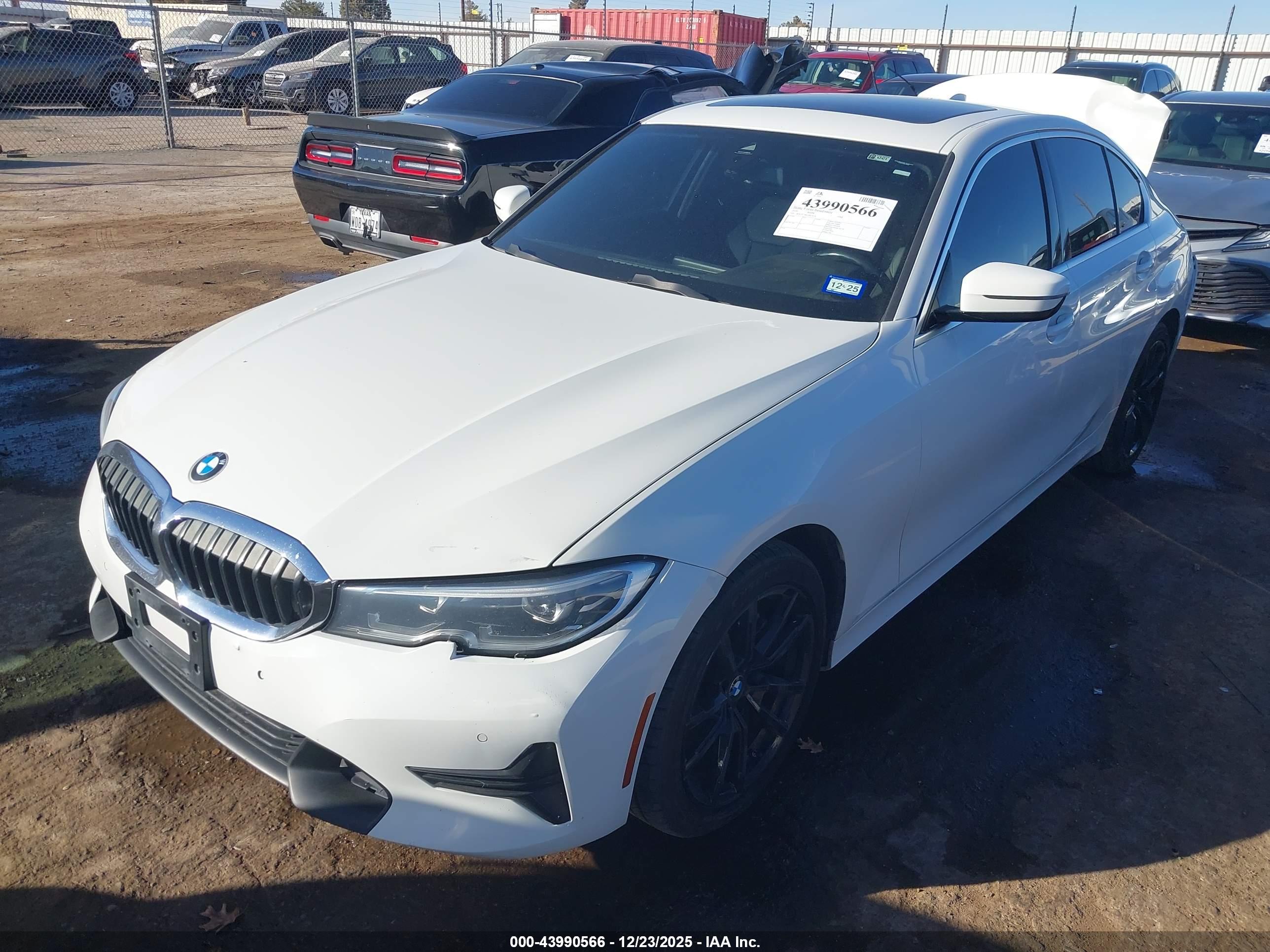 BMW 330I image 2
