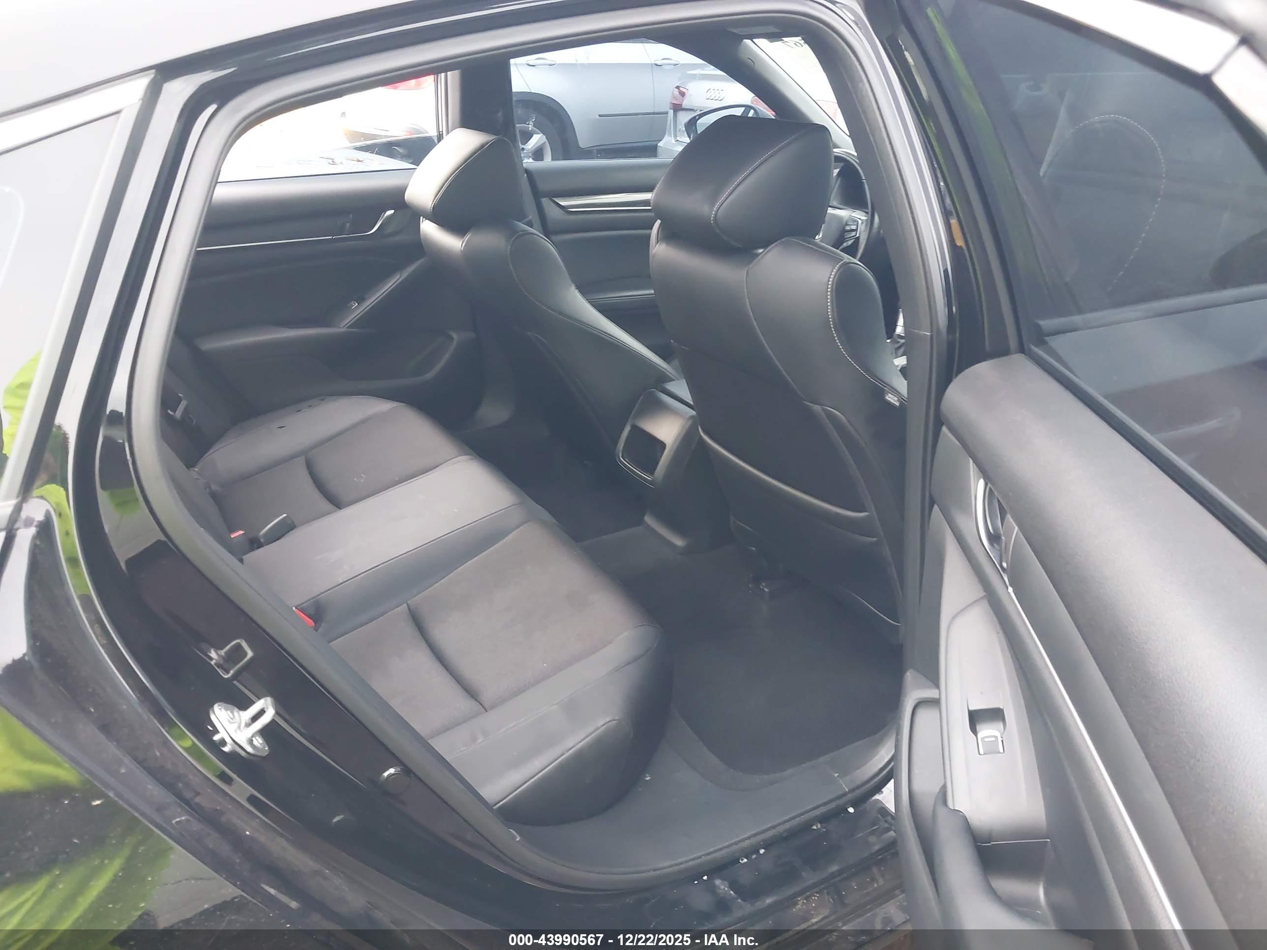HONDA ACCORD image 8