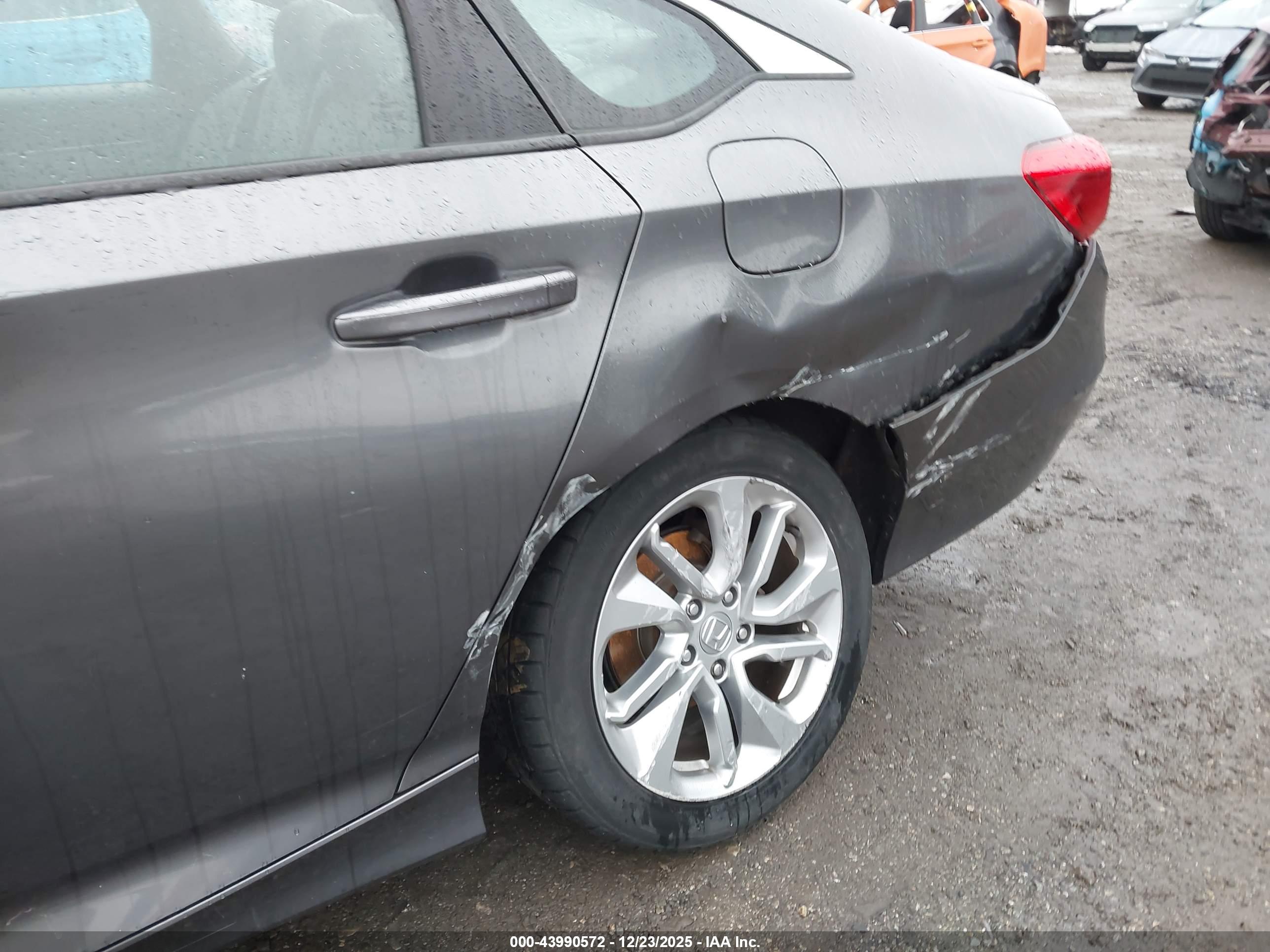 HONDA ACCORD image 6