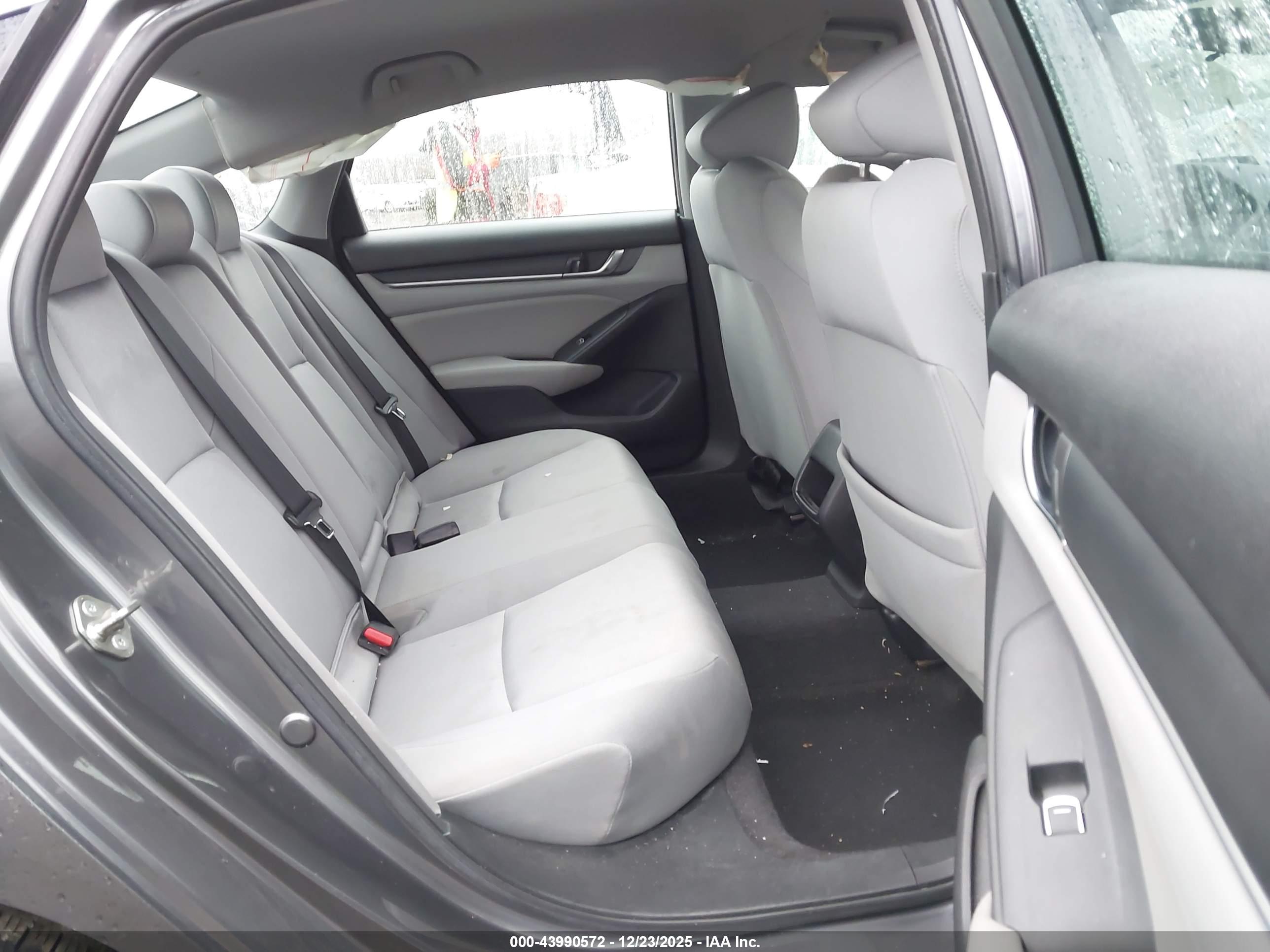 HONDA ACCORD image 8