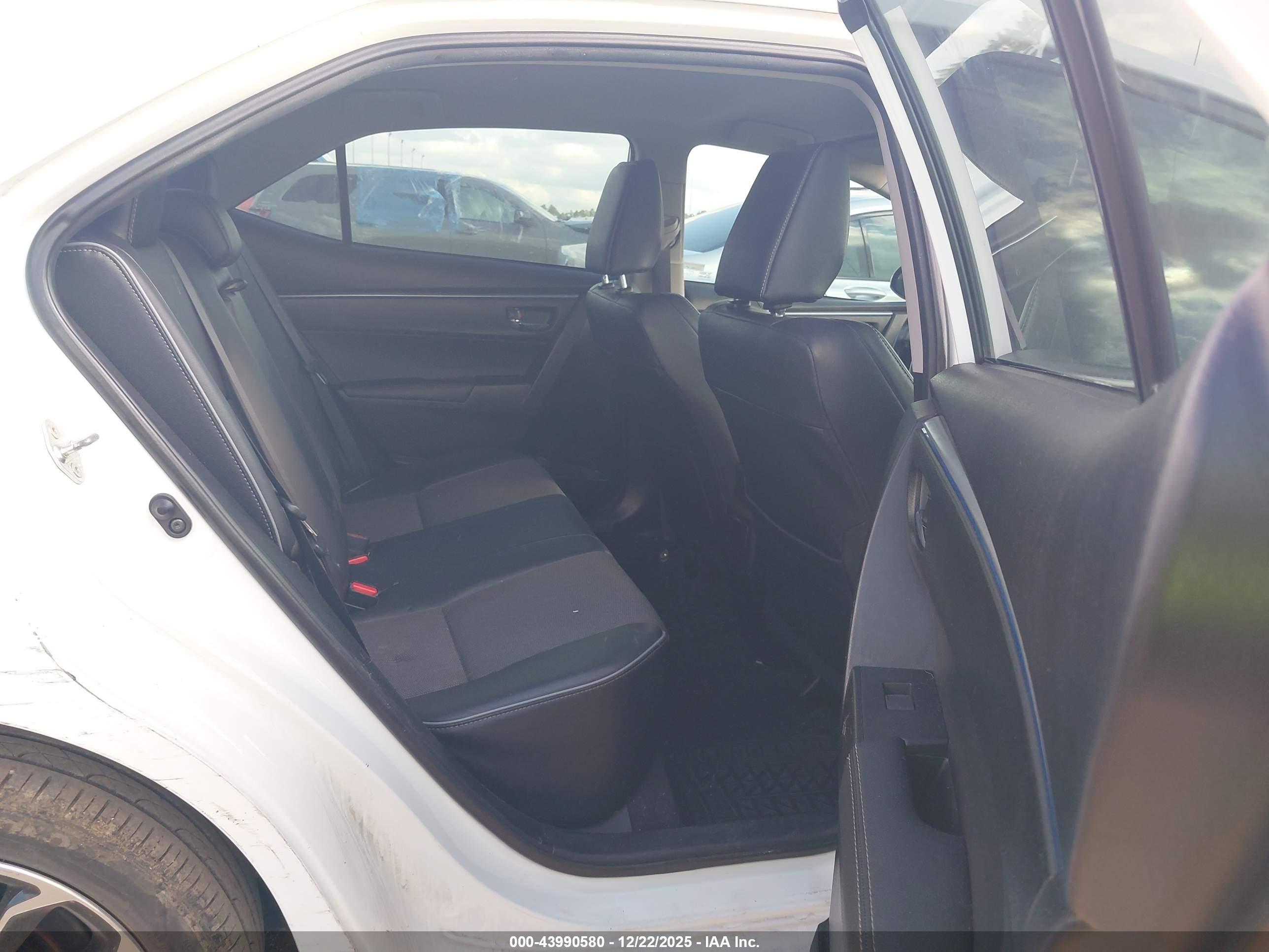TOYOTA COROLLA image 8