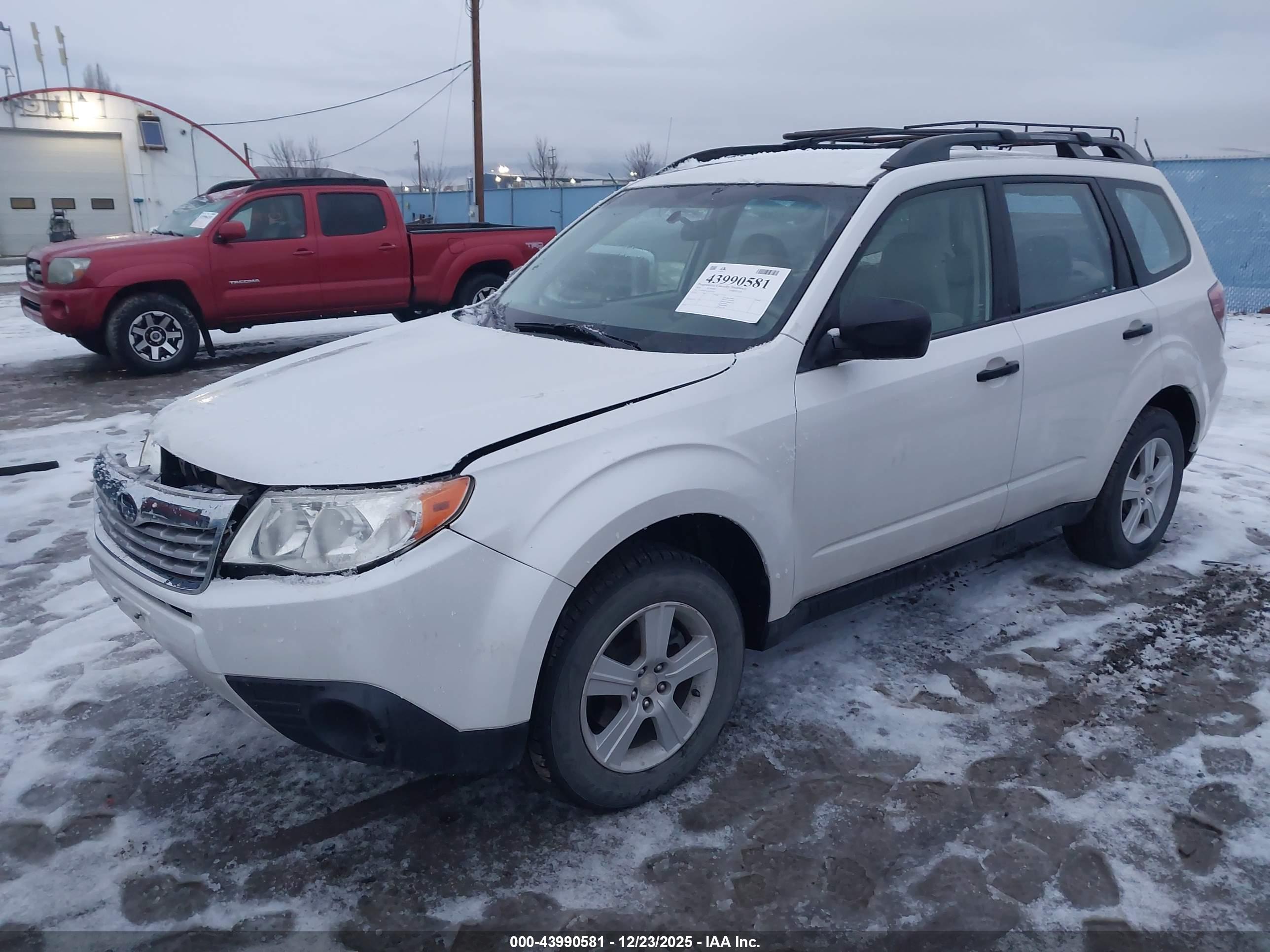 SUBARU FORESTER image 2