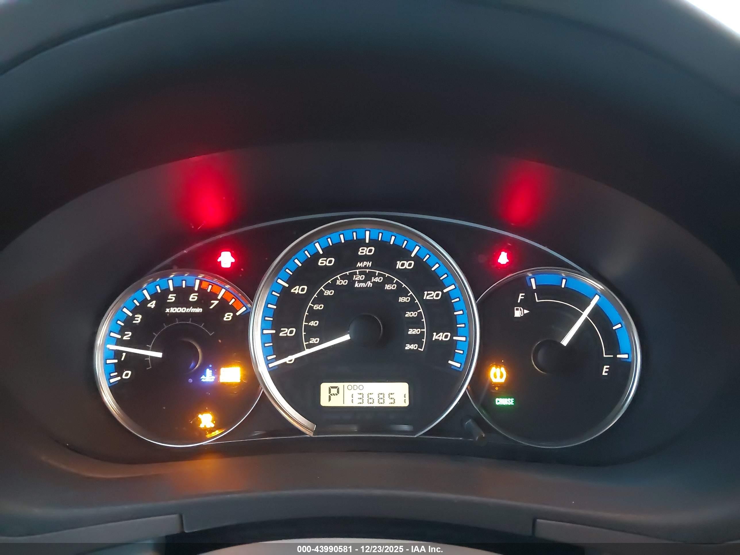 SUBARU FORESTER image 7