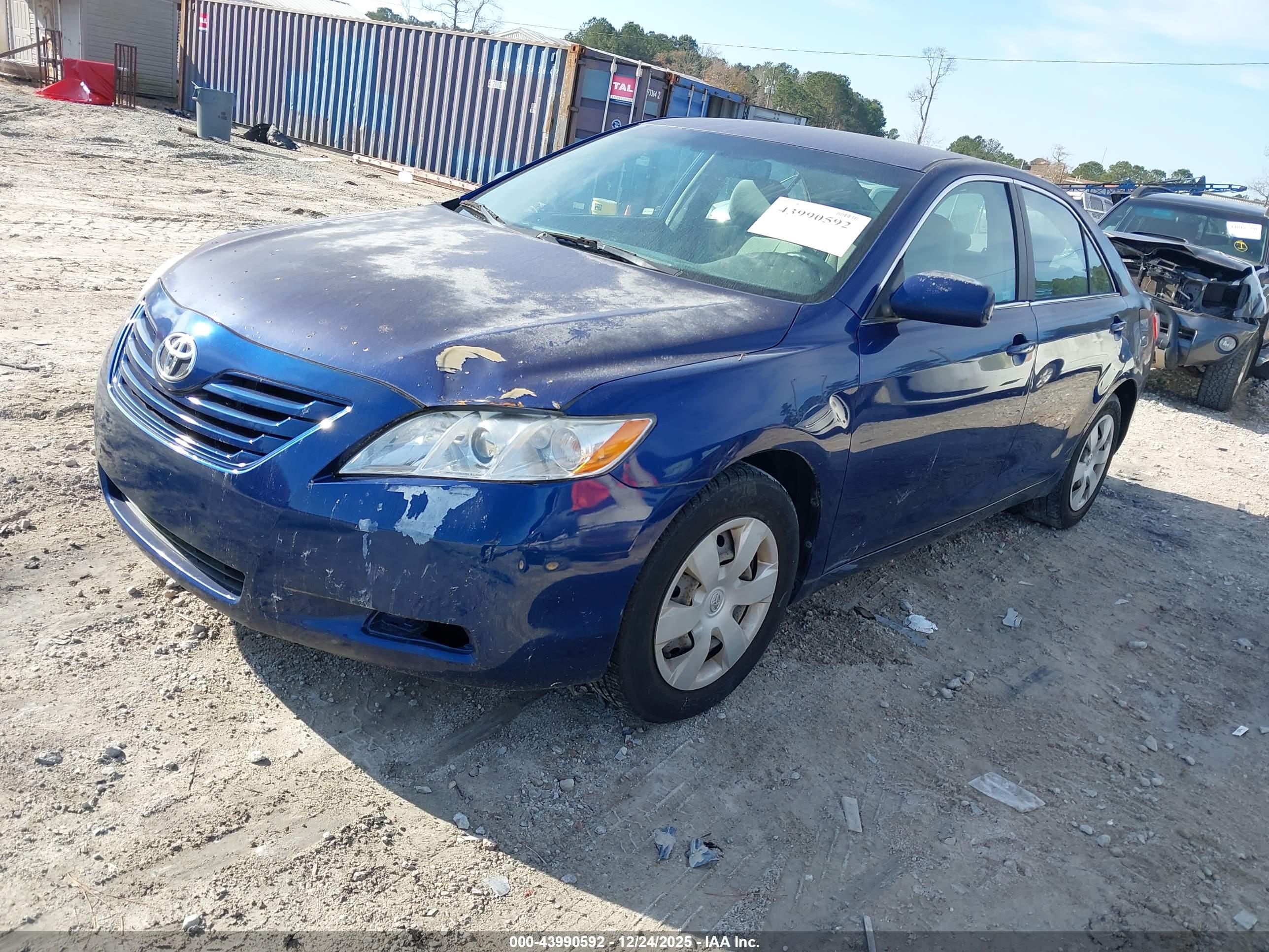 TOYOTA CAMRY image 2