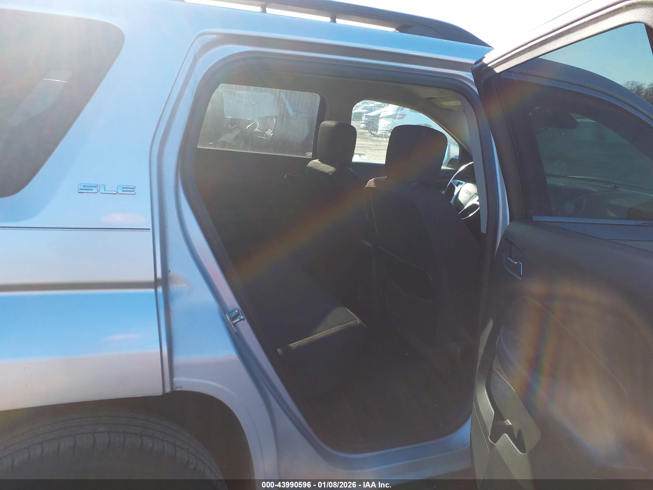GMC TERRAIN image 8