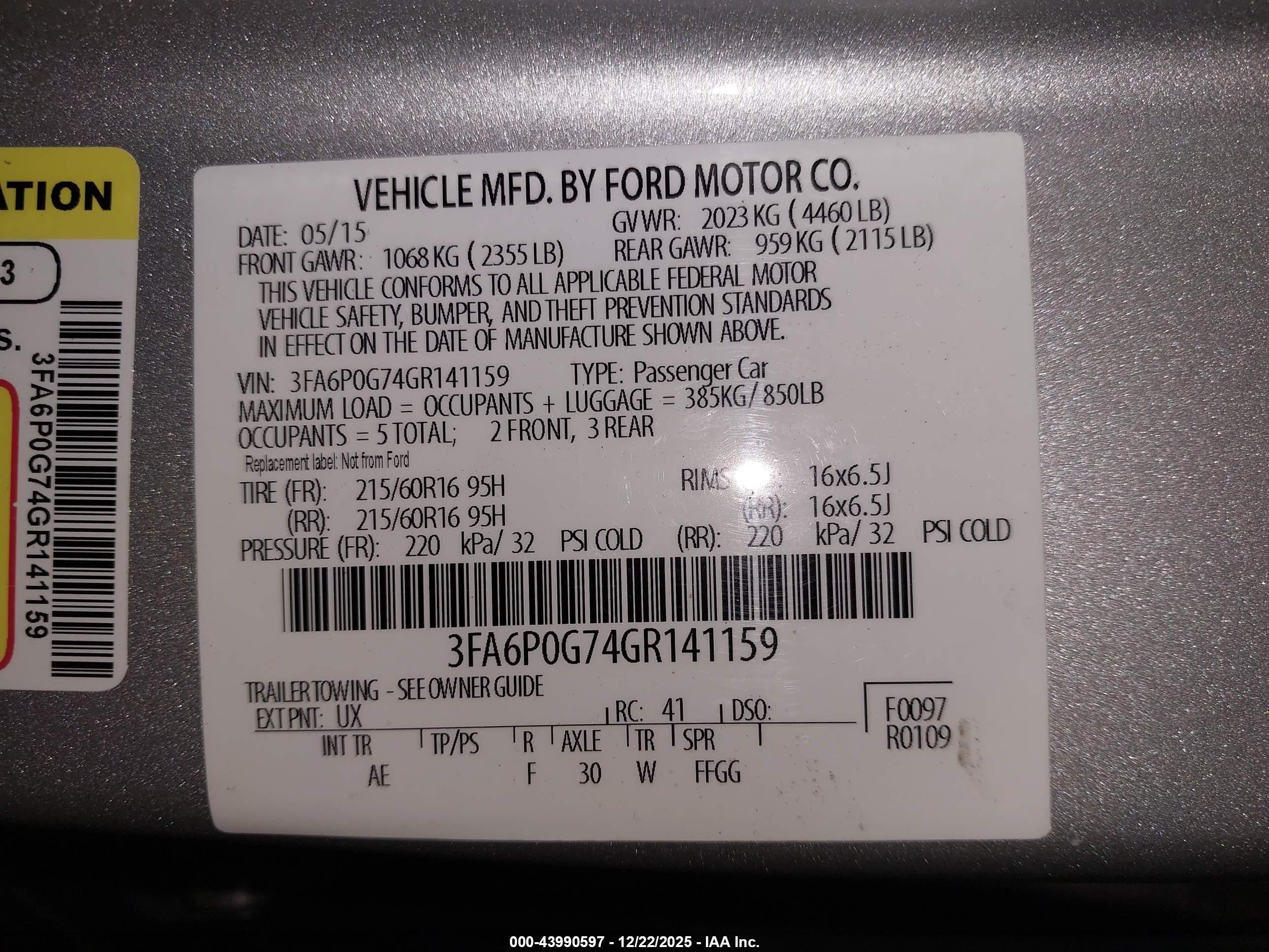 FORD FUSION image 9