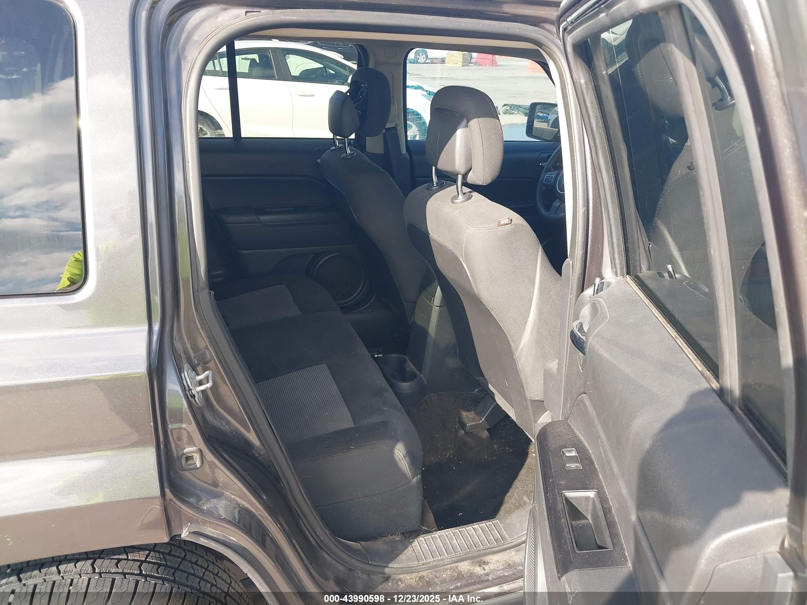 JEEP PATRIOT image 8