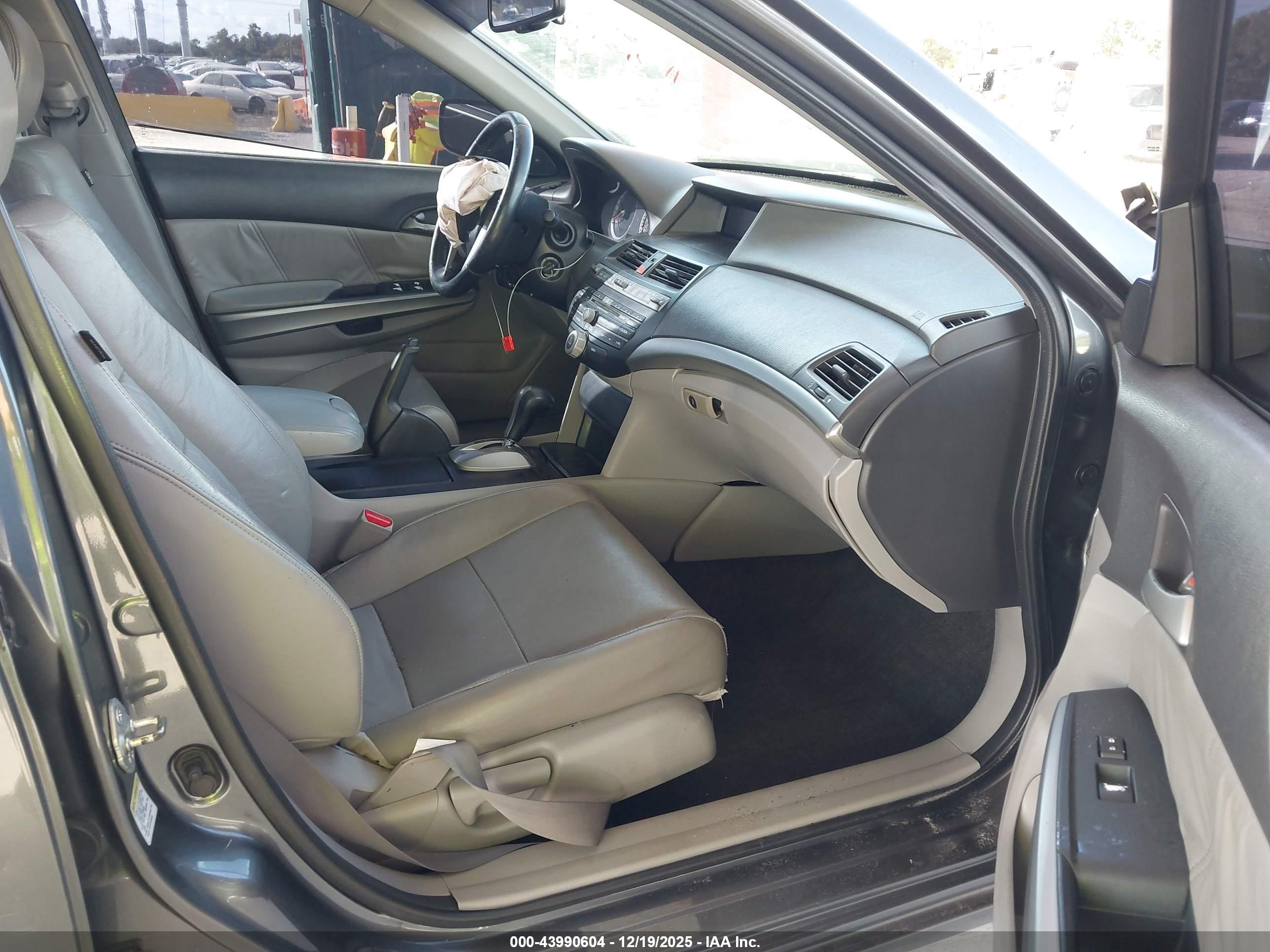 HONDA ACCORD image 5