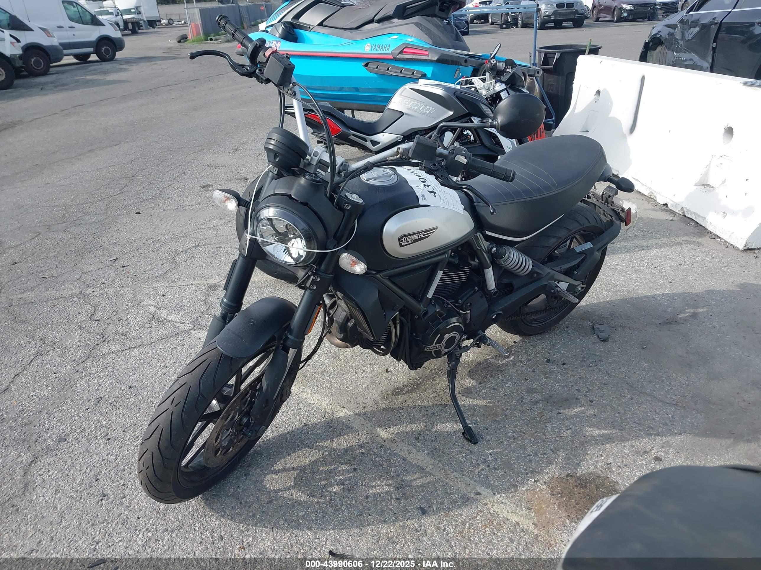 DUCATI SCRAMBLER image 2