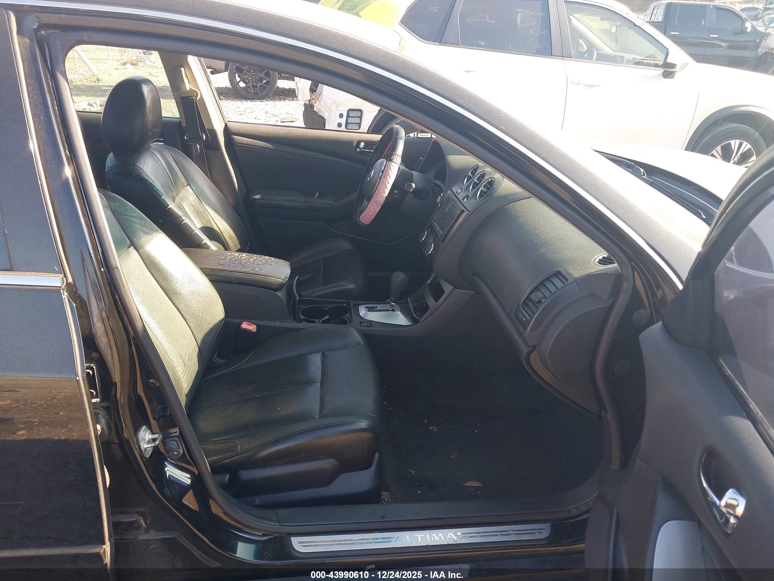 NISSAN ALTIMA image 5