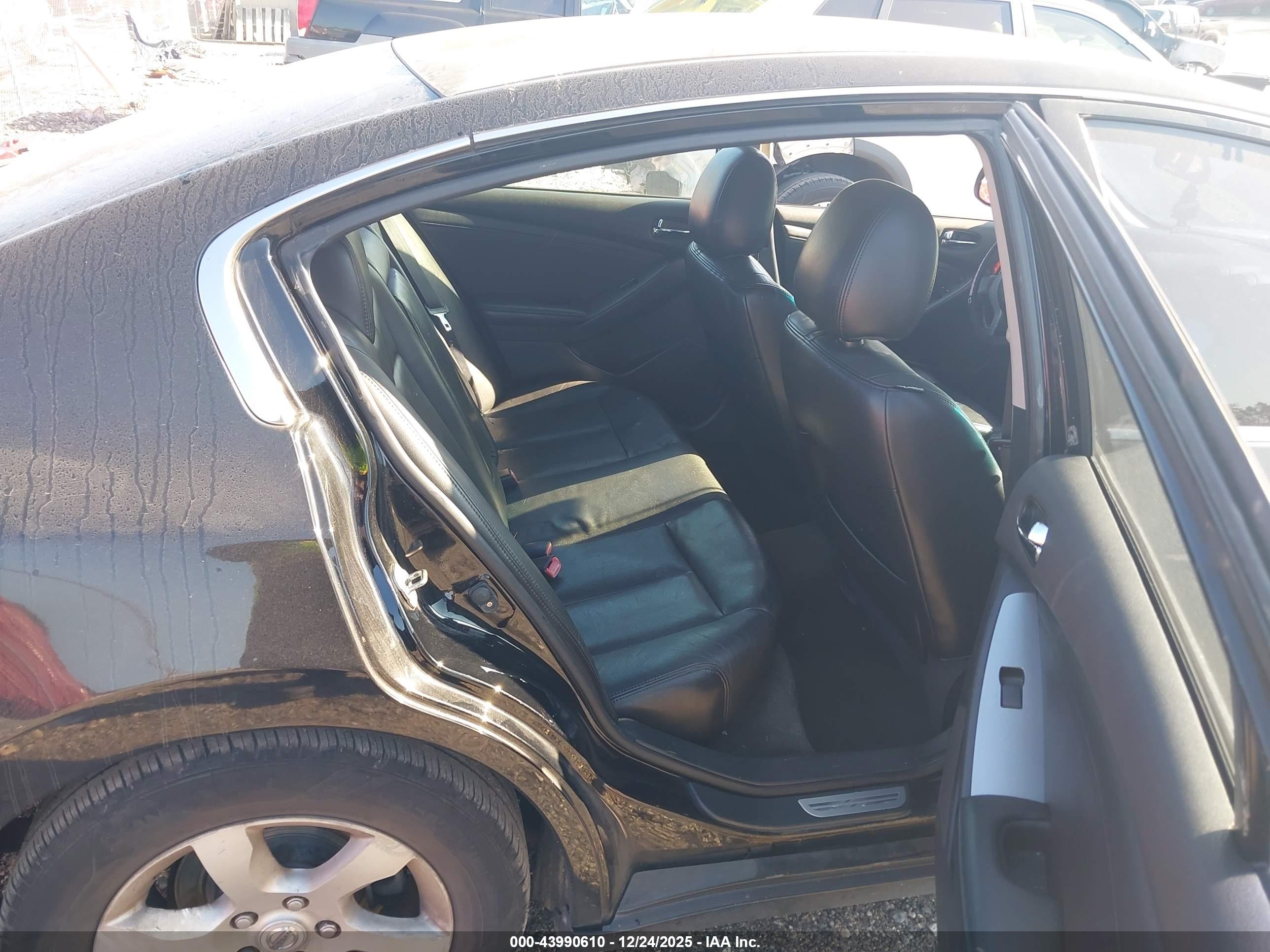 NISSAN ALTIMA image 8