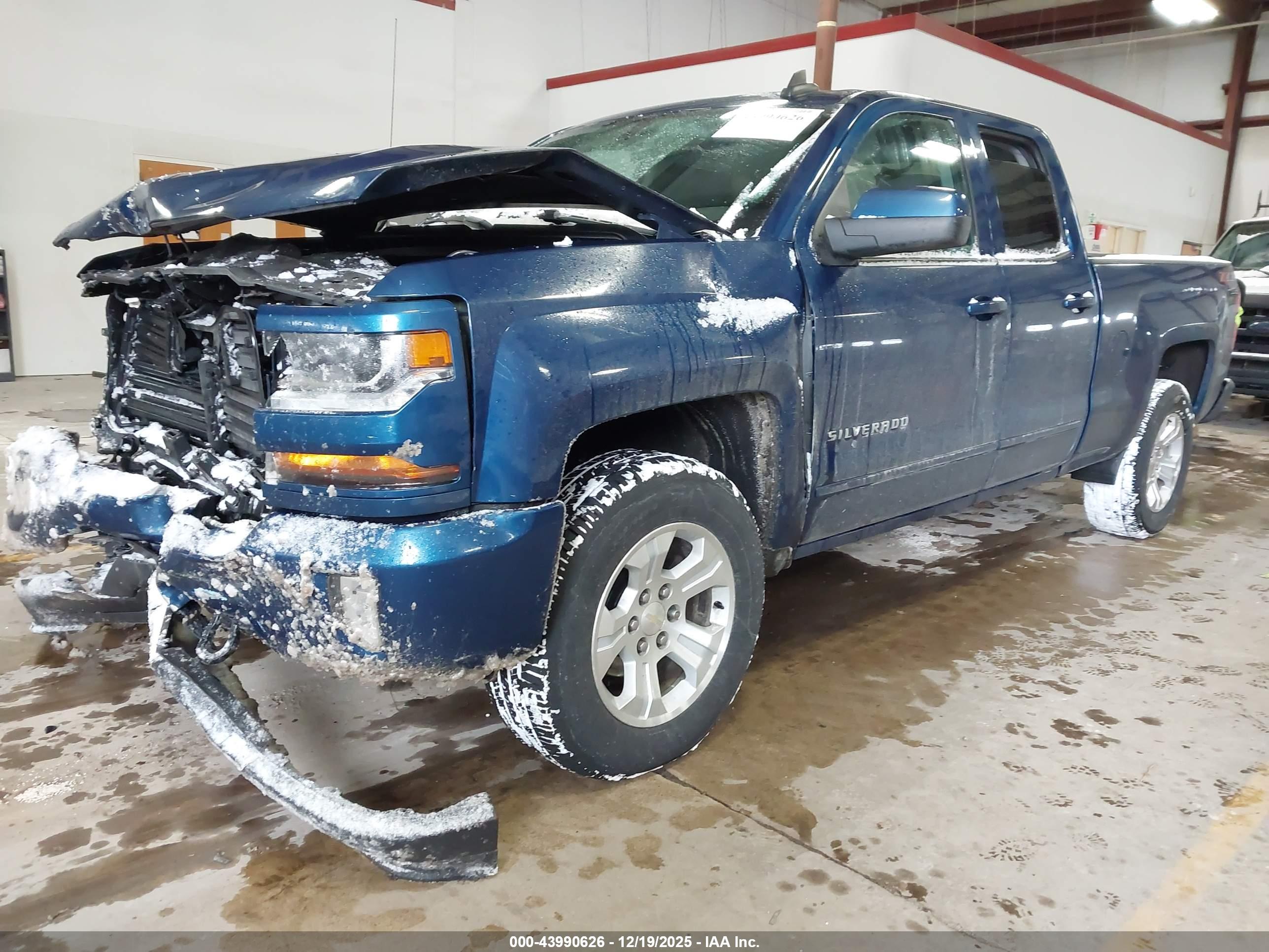 CHEVROLET SILVERADO image 2