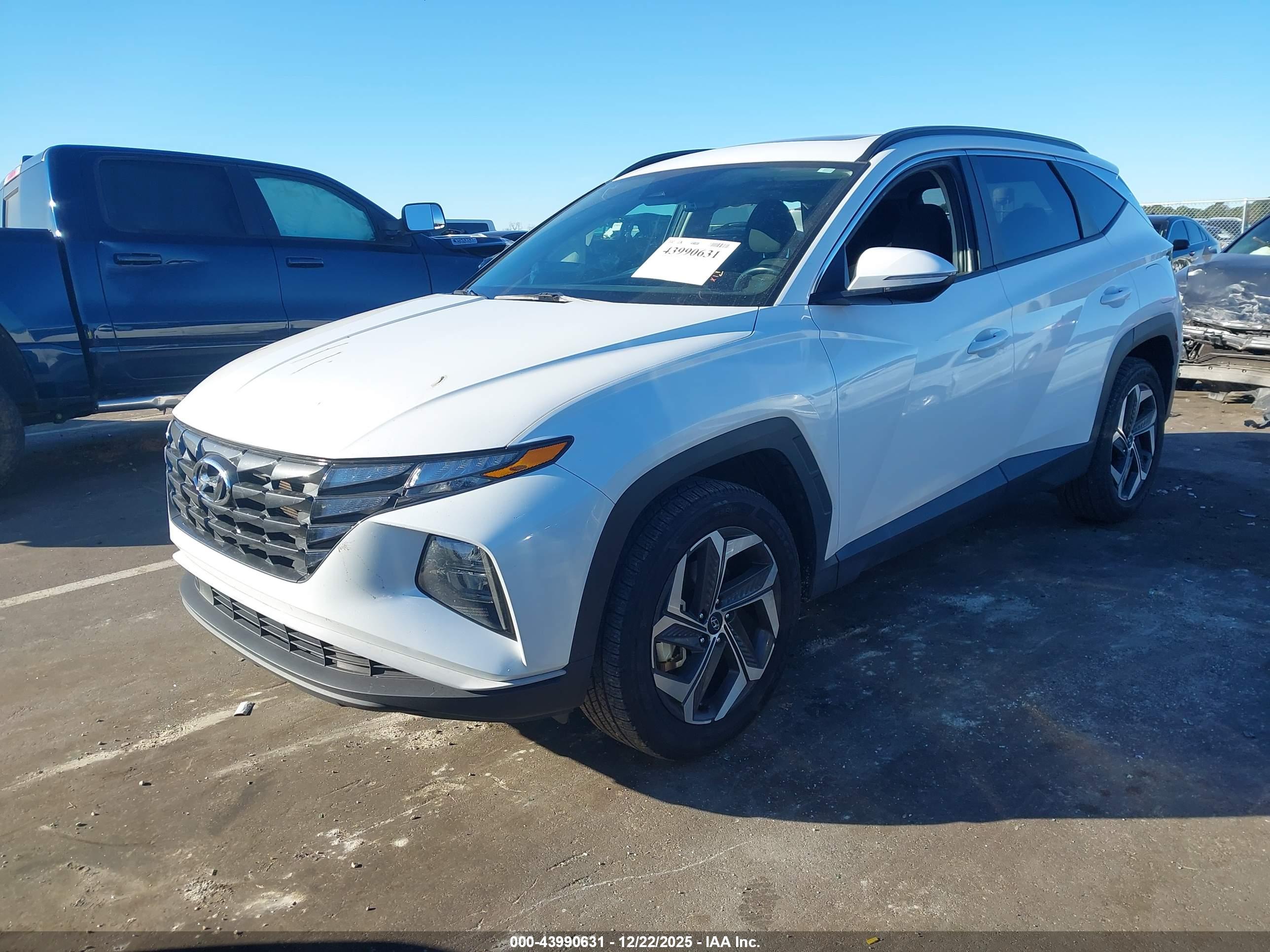 HYUNDAI TUCSON image 2