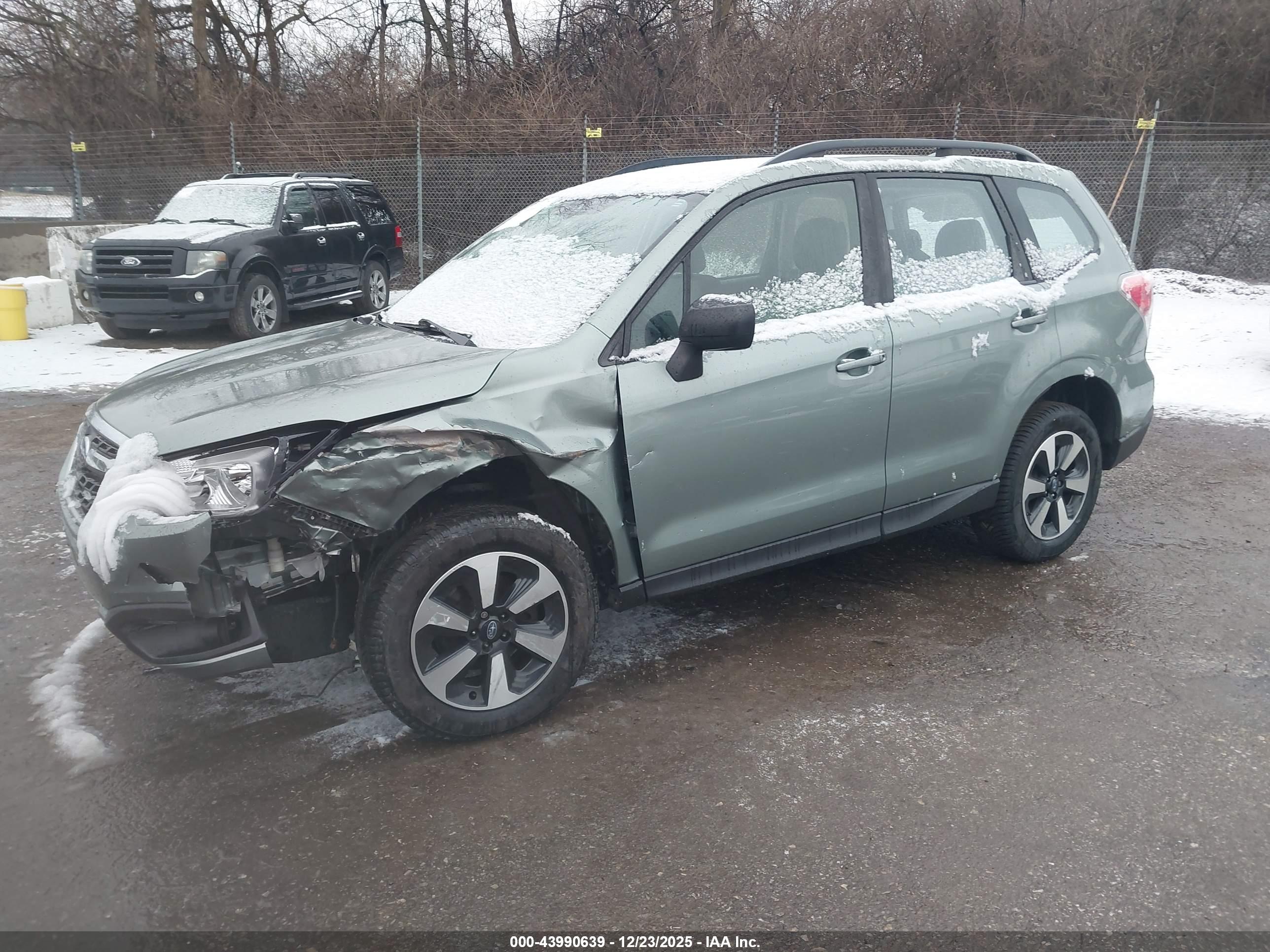 SUBARU FORESTER image 2