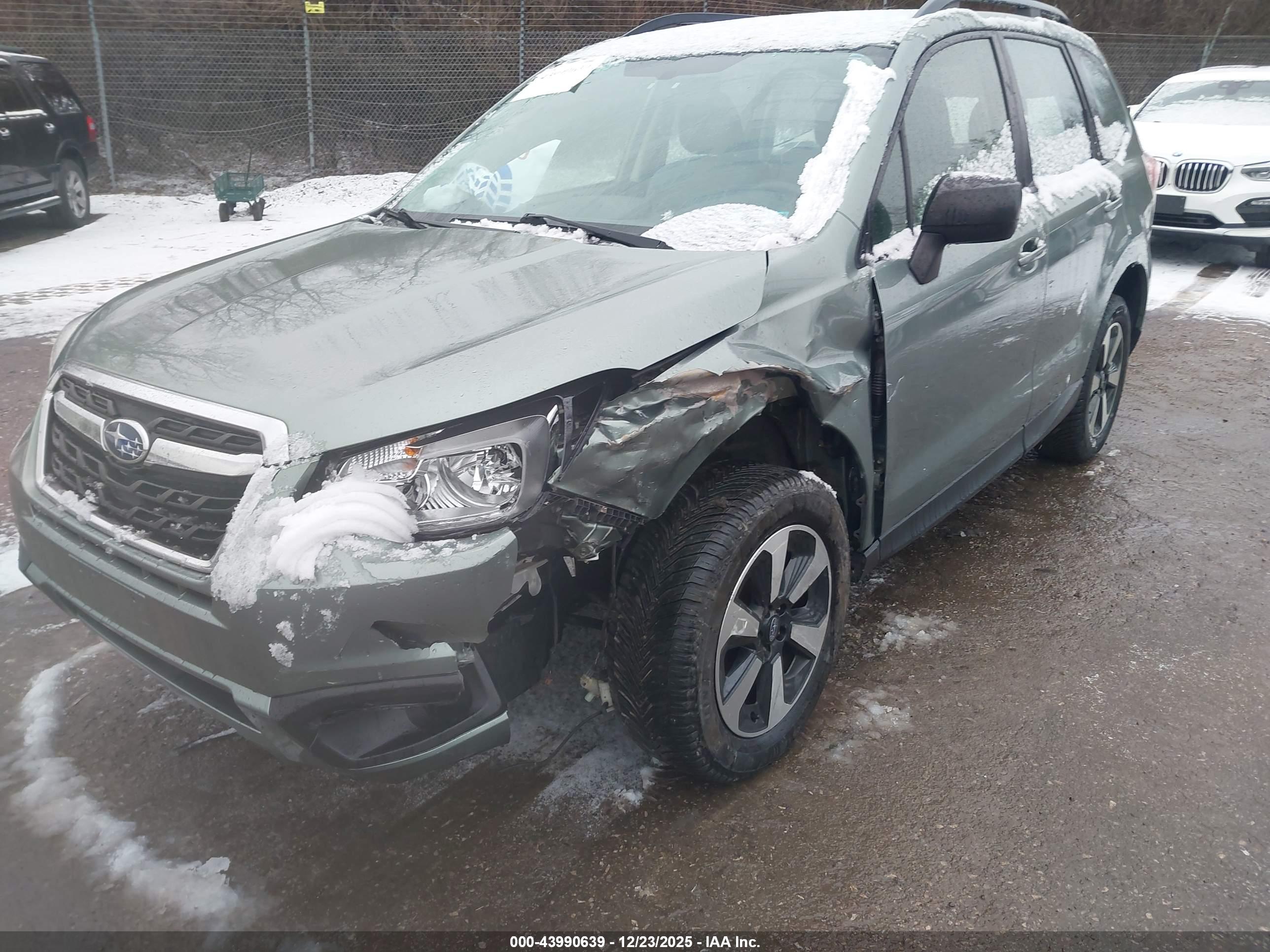 SUBARU FORESTER image 6