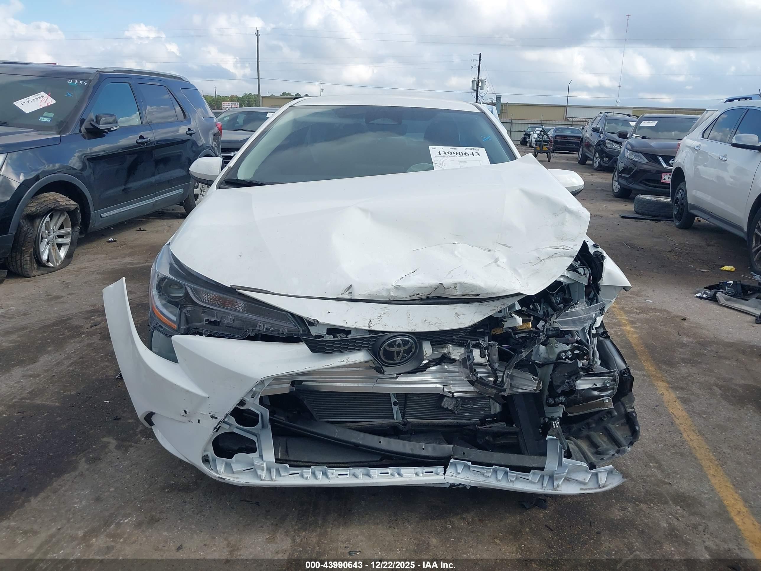 TOYOTA COROLLA image 6